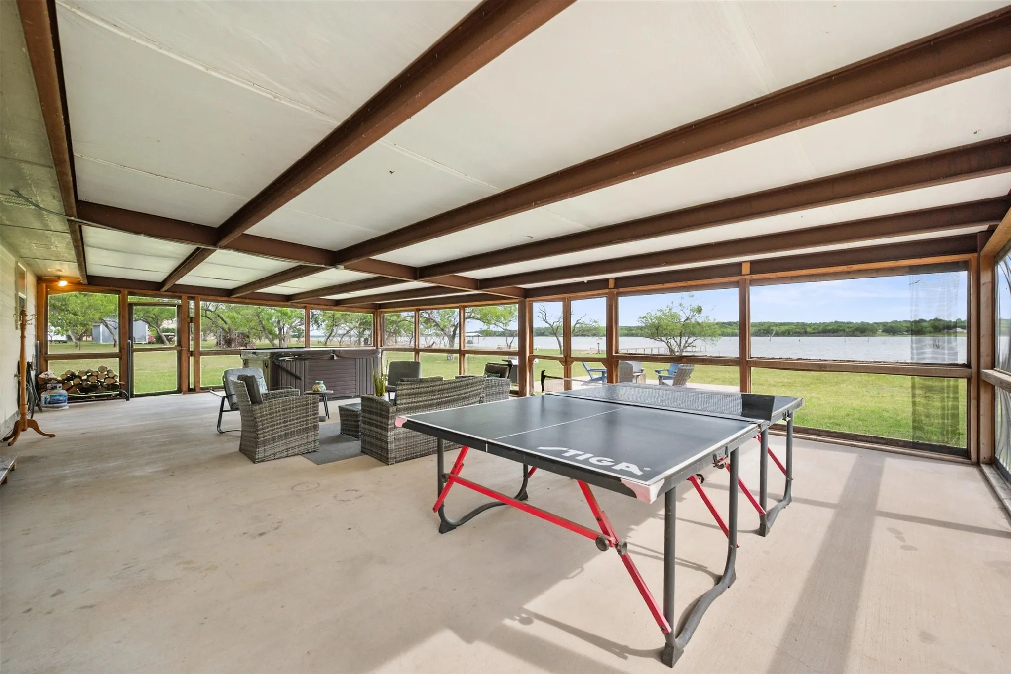 Single Family Residence For Sale in Navarro County , 203 County Road 3124a, Corsicana, Texas 75109, 3 Bedroom, 2 Bathroom, Garage spaces, 1,459 Sqft, built in 2008, mls#21218042, Real Estate Agent in Corsicana, Homes For Sale in Navarro county, Homes For Sale in Corsicana, Realtor in Corsicana Texas, Real Estate Brokerage Independent Realty Texas, Luminita Cordes Realtor