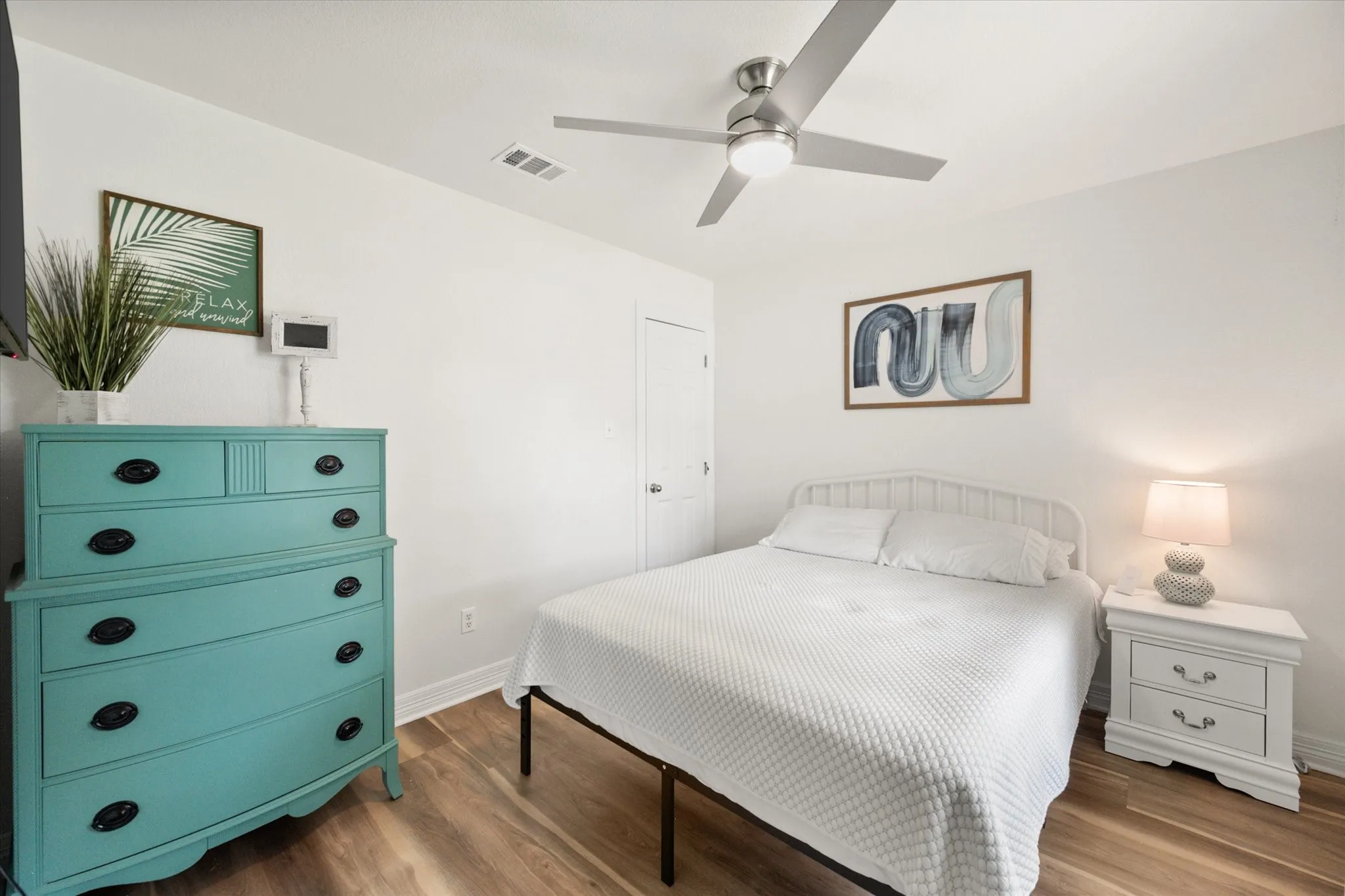 Single Family Residence For Sale in Navarro County , 203 County Road 3124a, Corsicana, Texas 75109, 3 Bedroom, 2 Bathroom, Garage spaces, 1,459 Sqft, built in 2008, mls#21218042, Real Estate Agent in Corsicana, Homes For Sale in Navarro county, Homes For Sale in Corsicana, Realtor in Corsicana Texas, Real Estate Brokerage Independent Realty Texas, Luminita Cordes Realtor