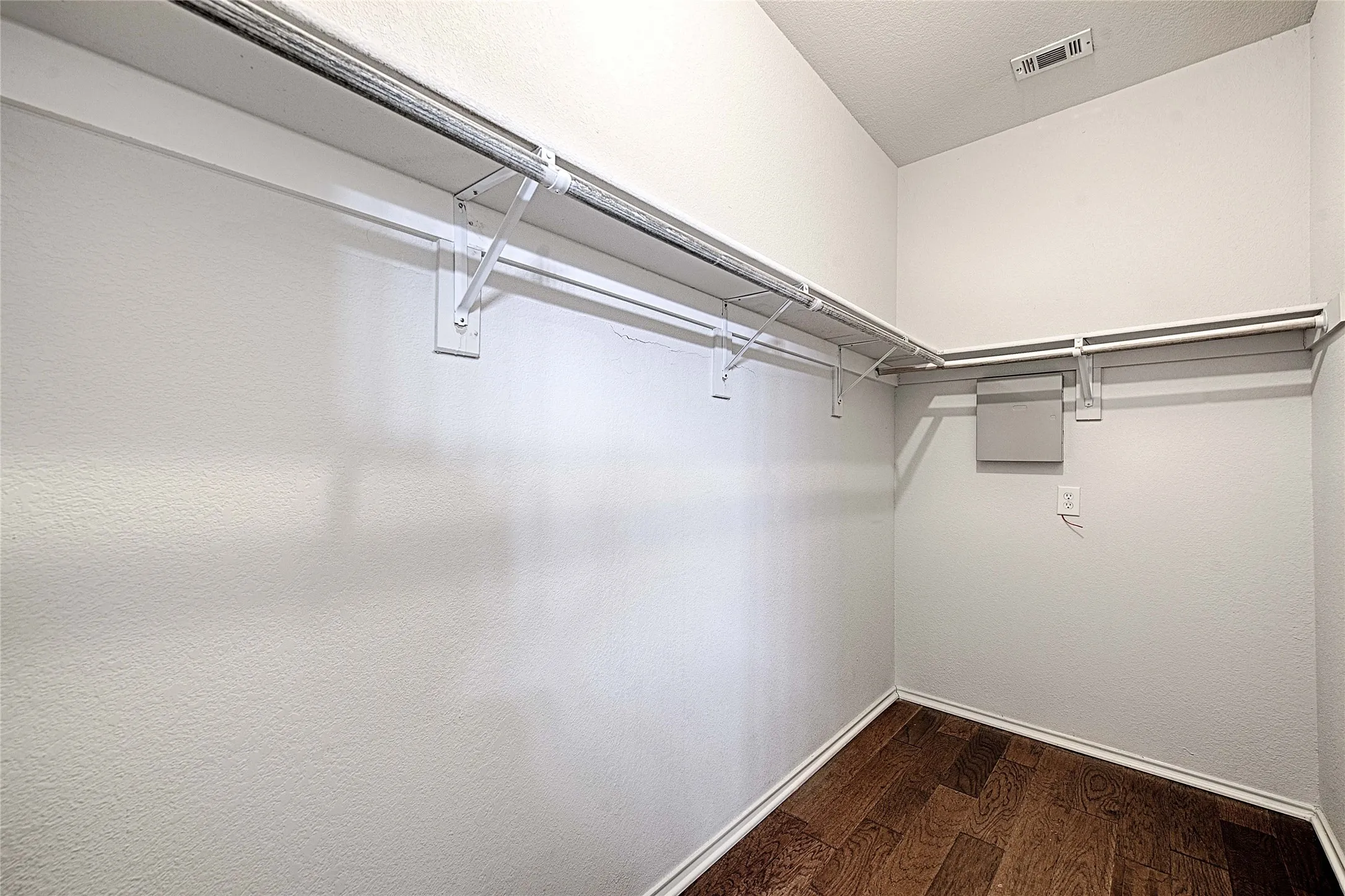 Townhouse For Sale in Collin County , 4579 Woodsboro Lane, Plano, Texas 75024, 2 Bedroom, 3 Bathroom, 2 Garage spaces, 1,950 Sqft, built in 2001, mls#21223844, Real Estate Agent in Plano, Homes For Sale in Collin county, Homes For Sale in Plano, Realtor in Plano Texas, Real Estate Brokerage Independent Realty Texas, Luminita Cordes Realtor