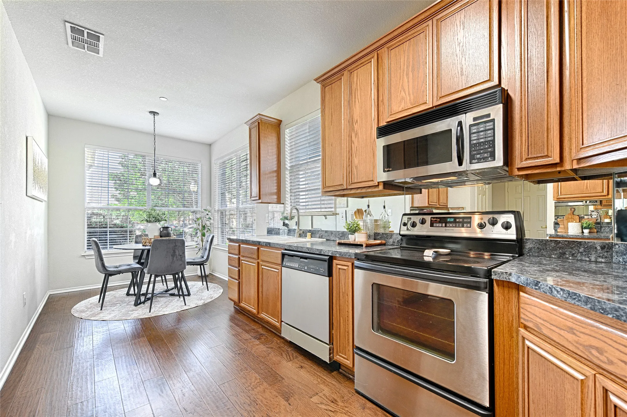 Townhouse For Sale in Collin County , 4579 Woodsboro Lane, Plano, Texas 75024, 2 Bedroom, 3 Bathroom, 2 Garage spaces, 1,950 Sqft, built in 2001, mls#21223844, Real Estate Agent in Plano, Homes For Sale in Collin county, Homes For Sale in Plano, Realtor in Plano Texas, Real Estate Brokerage Independent Realty Texas, Luminita Cordes Realtor