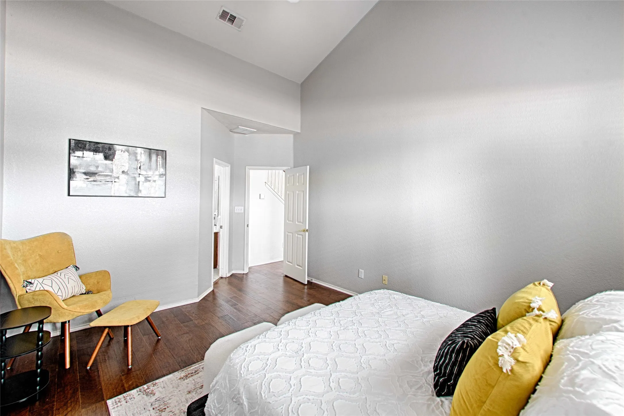 Townhouse For Sale in Collin County , 4579 Woodsboro Lane, Plano, Texas 75024, 2 Bedroom, 3 Bathroom, 2 Garage spaces, 1,950 Sqft, built in 2001, mls#21223844, Real Estate Agent in Plano, Homes For Sale in Collin county, Homes For Sale in Plano, Realtor in Plano Texas, Real Estate Brokerage Independent Realty Texas, Luminita Cordes Realtor