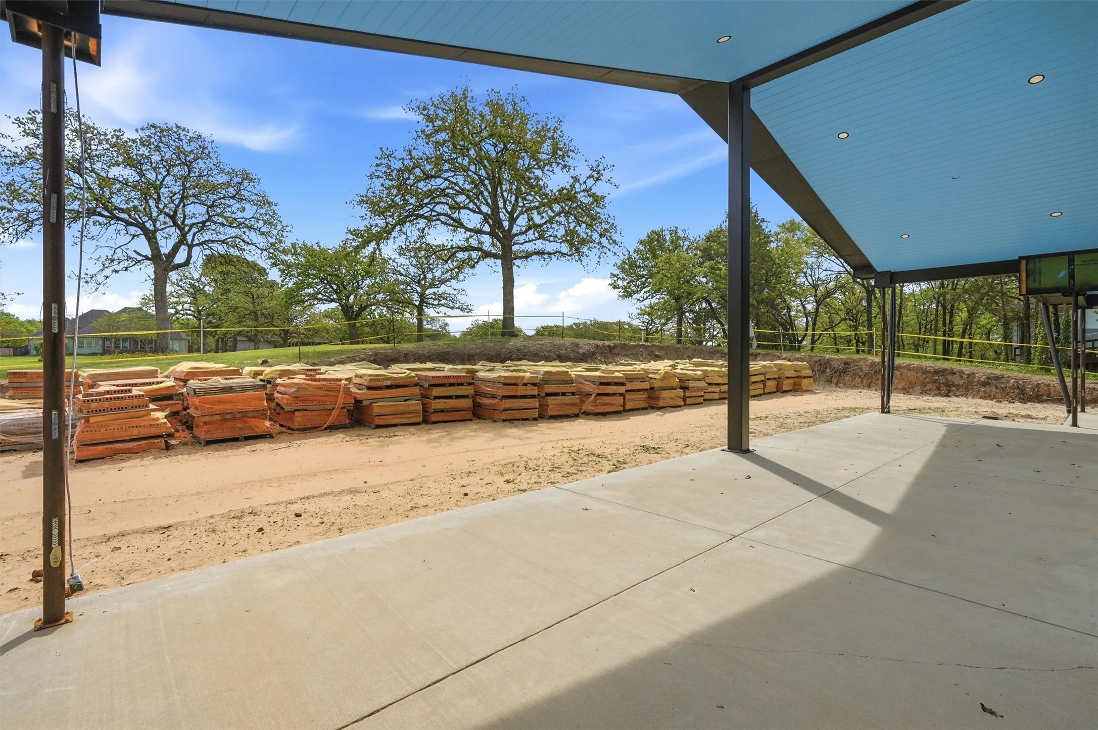 Single Family Residence For Sale in Cooke County , 108 Pawnee Trail, Lake Kiowa, Texas 76240, 3 Bedrooms, 5 Bathrooms, 3 Garage spaces, 4,500 Sqft, built in 2023, New Construction - Incomplete, Price $600,000, mls#21226416, Real Estate Agent in Lake Kiowa, Homes For Sale in Cooke county, Homes For Sale in Lake Kiowa, Realtor in Lake Kiowa Texas, Real Estate Brokerage Independent Realty Texas, Luminita Cordes Realtor