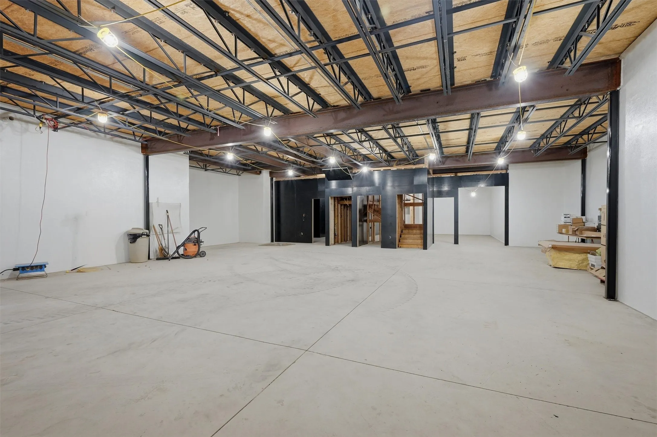 Single Family Residence For Sale in Cooke County , 108 Pawnee Trail, Lake Kiowa, Texas 76240, 3 Bedrooms, 5 Bathrooms, 3 Garage spaces, 4,500 Sqft, built in 2023, New Construction - Incomplete, Price $600,000, mls#21226416, Real Estate Agent in Lake Kiowa, Homes For Sale in Cooke county, Homes For Sale in Lake Kiowa, Realtor in Lake Kiowa Texas, Real Estate Brokerage Independent Realty Texas, Luminita Cordes Realtor