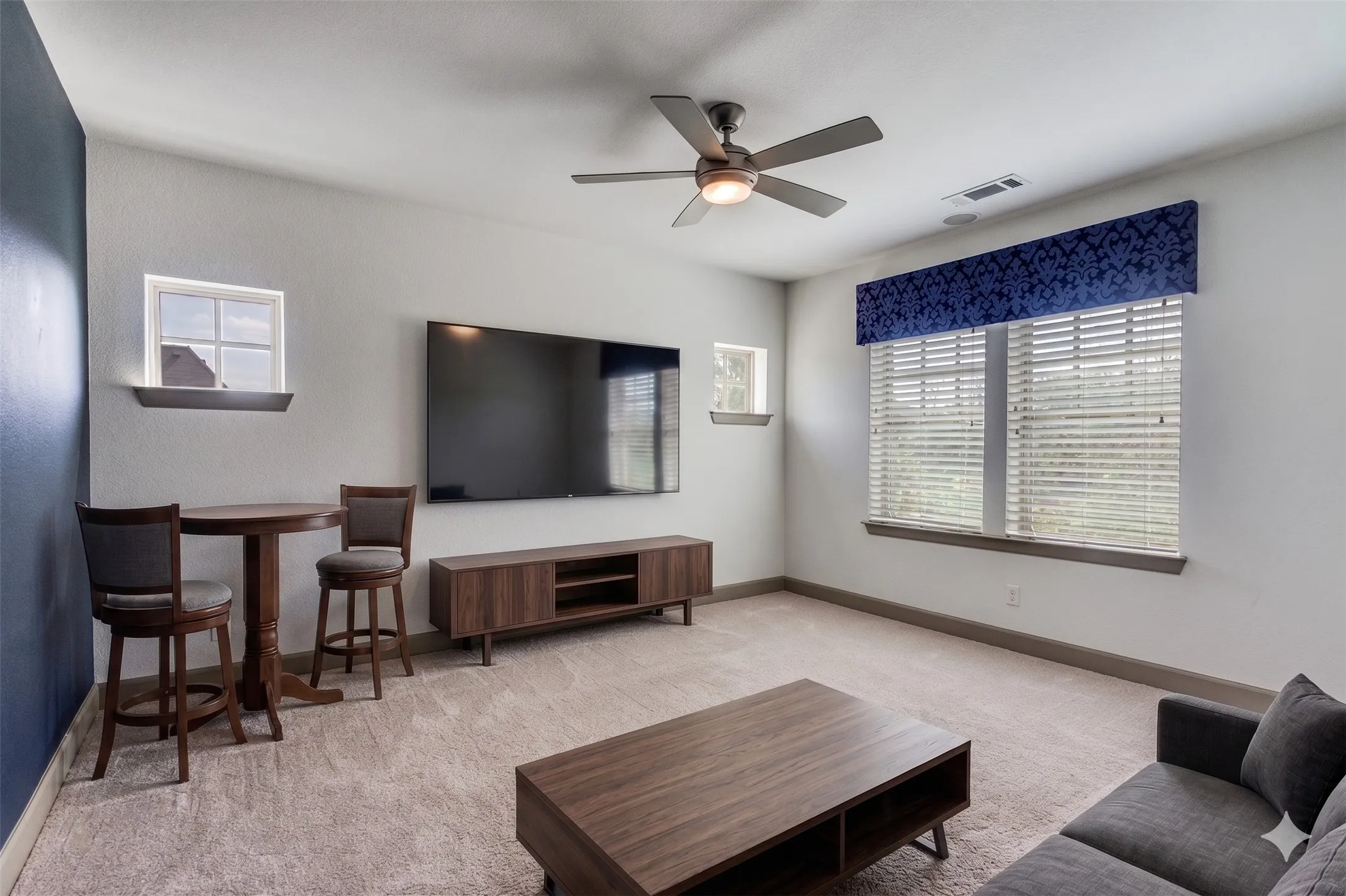 Single Family Residence For Sale in Collin County , 7400 Wescott Lane, Mc Kinney, Texas 75071, 4 Bedroom, 4 Bathroom, 2 Garage spaces, 2,695 Sqft, built in 2016, Preowned, mls#21225525, Real Estate Agent in Mc Kinney, Homes For Sale in Collin county, Homes For Sale in Mc Kinney, Realtor in Mc Kinney Texas, Real Estate Brokerage Independent Realty Texas, Luminita Cordes Realtor