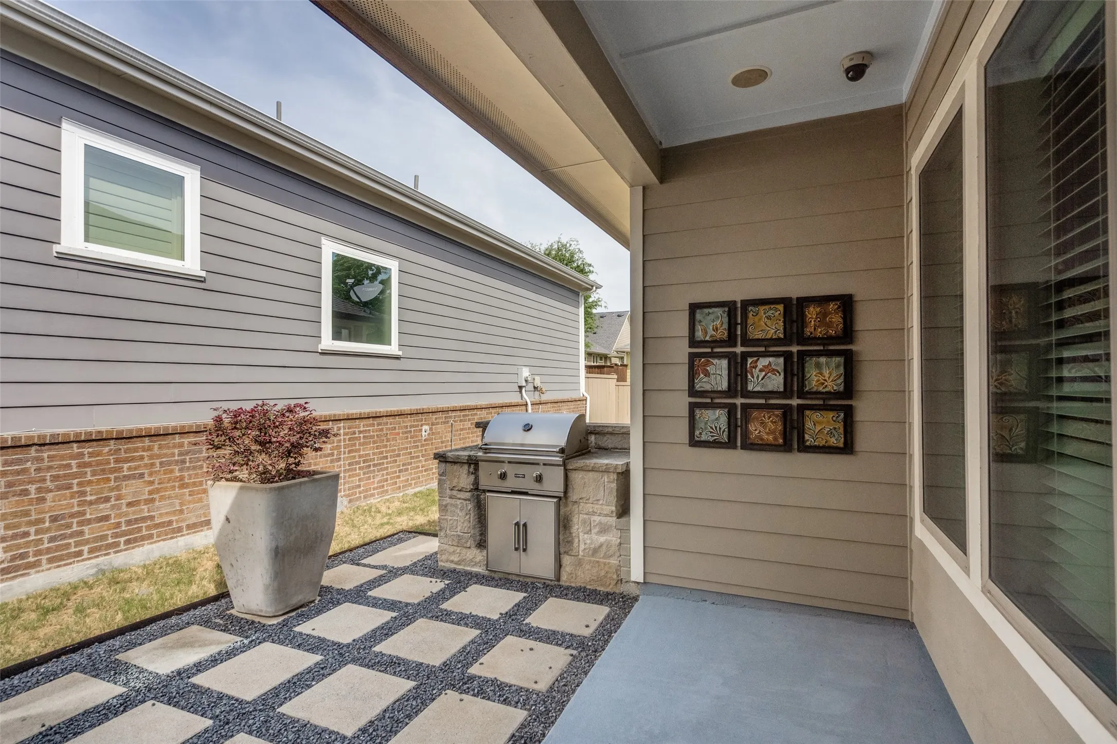 Single Family Residence For Sale in Collin County , 7400 Wescott Lane, Mc Kinney, Texas 75071, 4 Bedroom, 4 Bathroom, 2 Garage spaces, 2,695 Sqft, built in 2016, Preowned, mls#21225525, Real Estate Agent in Mc Kinney, Homes For Sale in Collin county, Homes For Sale in Mc Kinney, Realtor in Mc Kinney Texas, Real Estate Brokerage Independent Realty Texas, Luminita Cordes Realtor