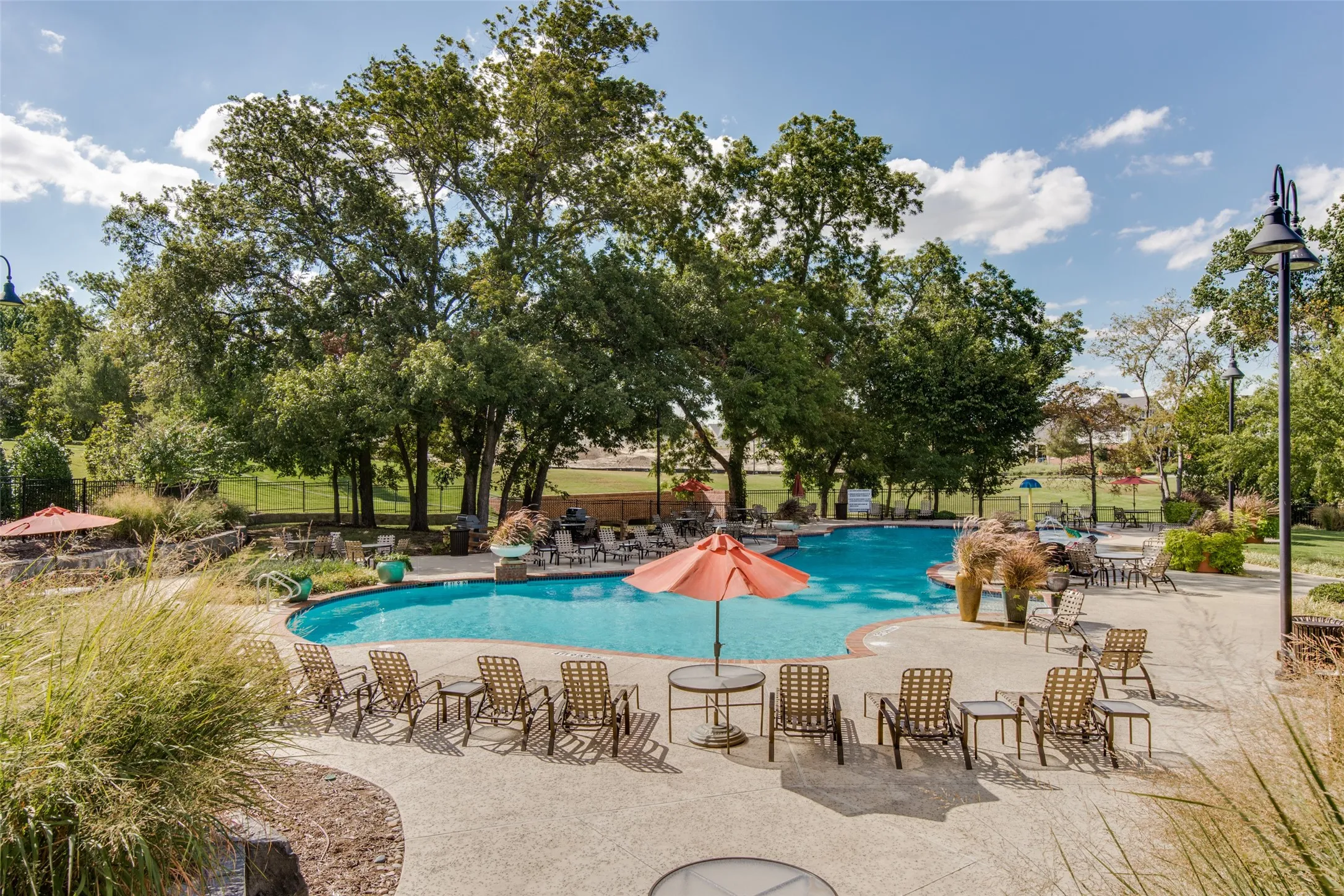 Single Family Residence For Sale in Collin County , 7400 Wescott Lane, Mc Kinney, Texas 75071, 4 Bedroom, 4 Bathroom, 2 Garage spaces, 2,695 Sqft, built in 2016, Preowned, mls#21225525, Real Estate Agent in Mc Kinney, Homes For Sale in Collin county, Homes For Sale in Mc Kinney, Realtor in Mc Kinney Texas, Real Estate Brokerage Independent Realty Texas, Luminita Cordes Realtor
