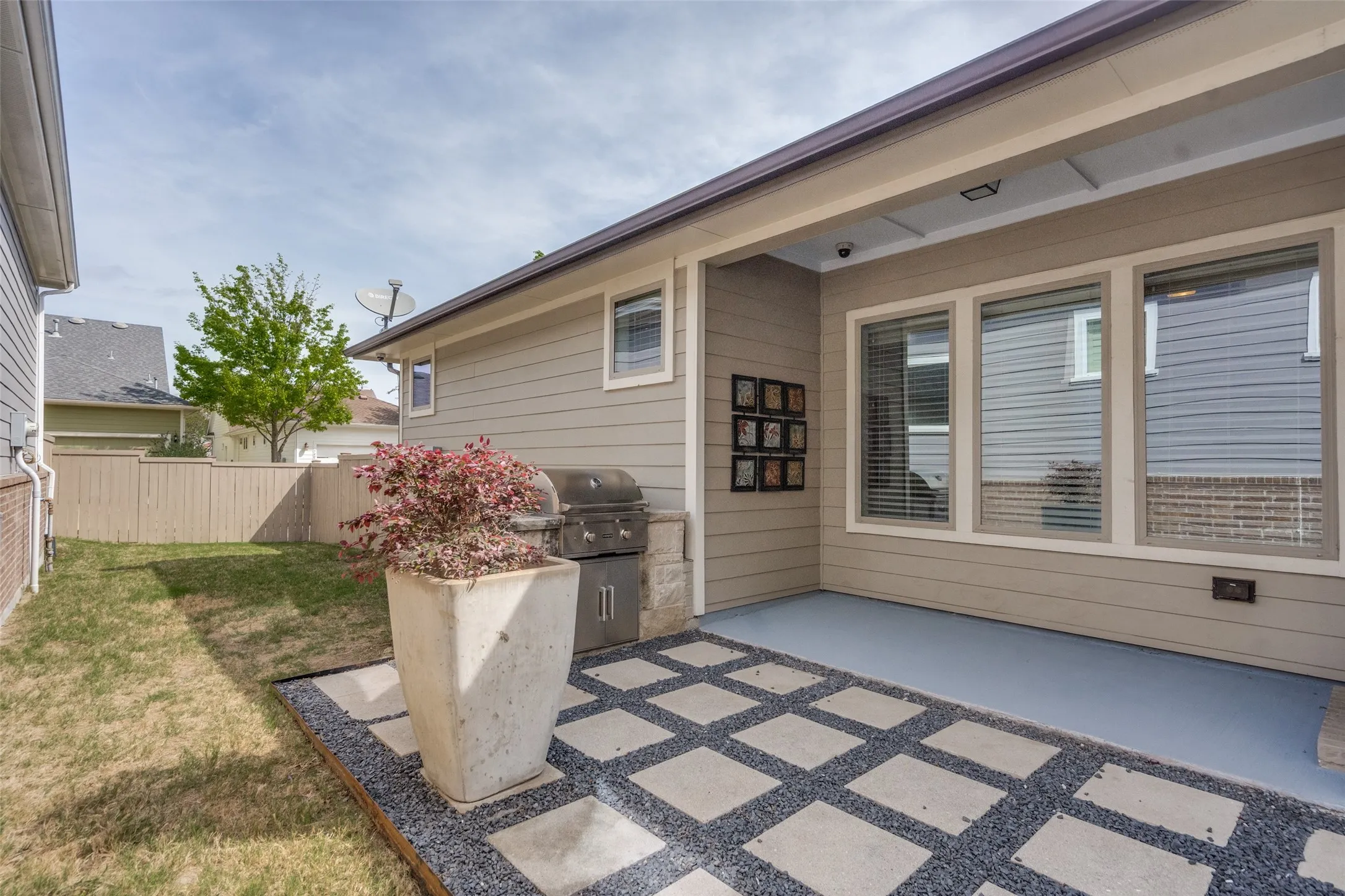 Single Family Residence For Sale in Collin County , 7400 Wescott Lane, Mc Kinney, Texas 75071, 4 Bedroom, 4 Bathroom, 2 Garage spaces, 2,695 Sqft, built in 2016, Preowned, mls#21225525, Real Estate Agent in Mc Kinney, Homes For Sale in Collin county, Homes For Sale in Mc Kinney, Realtor in Mc Kinney Texas, Real Estate Brokerage Independent Realty Texas, Luminita Cordes Realtor