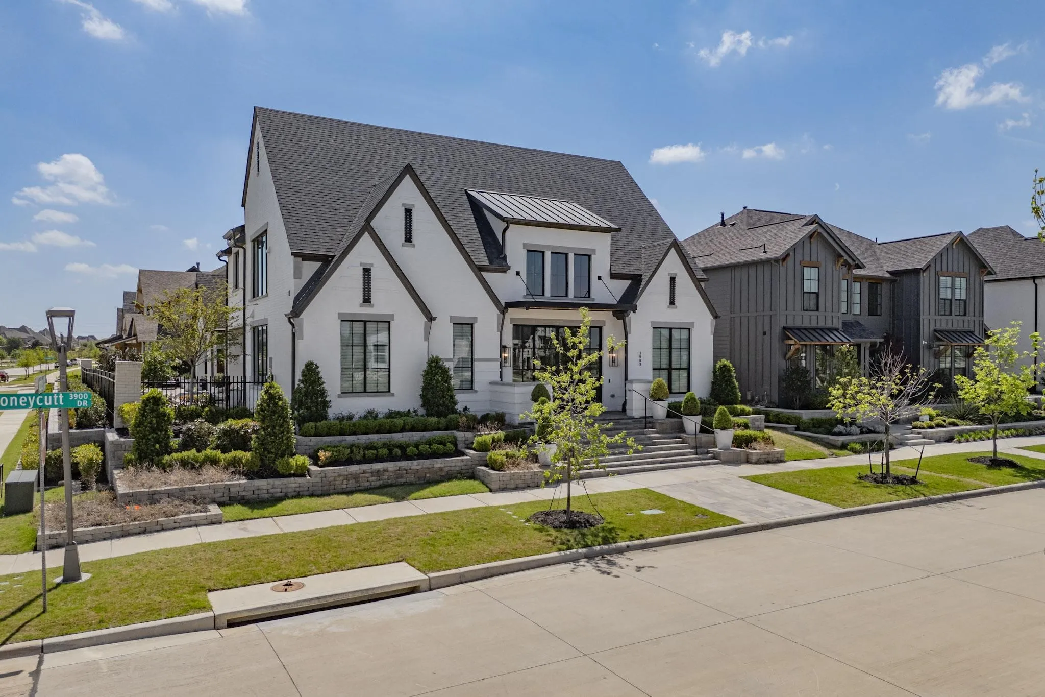 Single Family Residence For Sale in Denton County , 3983 Honeycutt Drive, Frisco, Texas 75033, 5 Bedroom, 8 Bathroom, 3 Garage spaces, 4,071 Sqft, built in 2023, Preowned, mls#21224483, Real Estate Agent in Frisco, Homes For Sale in Denton county, Homes For Sale in Frisco, Realtor in Frisco Texas, Real Estate Brokerage Independent Realty Texas, Luminita Cordes Realtor
