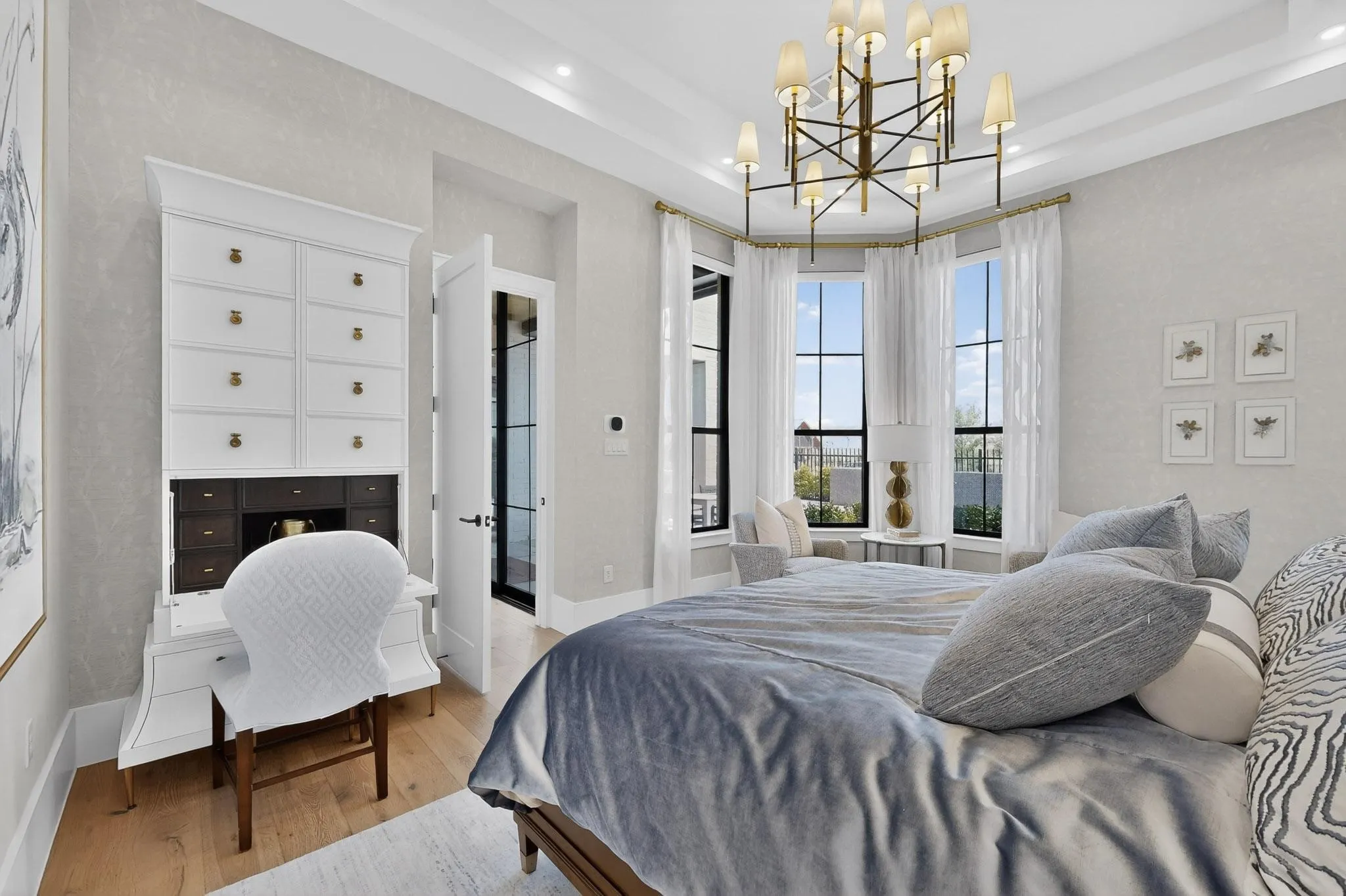 Single Family Residence For Sale in Denton County , 3983 Honeycutt Drive, Frisco, Texas 75033, 5 Bedroom, 8 Bathroom, 3 Garage spaces, 4,071 Sqft, built in 2023, Preowned, mls#21224483, Real Estate Agent in Frisco, Homes For Sale in Denton county, Homes For Sale in Frisco, Realtor in Frisco Texas, Real Estate Brokerage Independent Realty Texas, Luminita Cordes Realtor