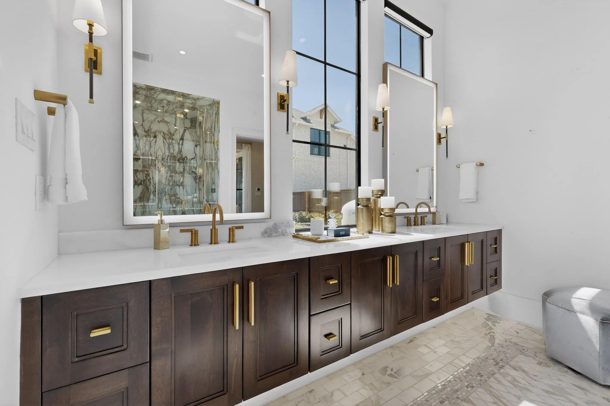 Single Family Residence For Sale in Denton County , 3983 Honeycutt Drive, Frisco, Texas 75033, 5 Bedroom, 8 Bathroom, 3 Garage spaces, 4,071 Sqft, built in 2023, Preowned, mls#21224483, Real Estate Agent in Frisco, Homes For Sale in Denton county, Homes For Sale in Frisco, Realtor in Frisco Texas, Real Estate Brokerage Independent Realty Texas, Luminita Cordes Realtor