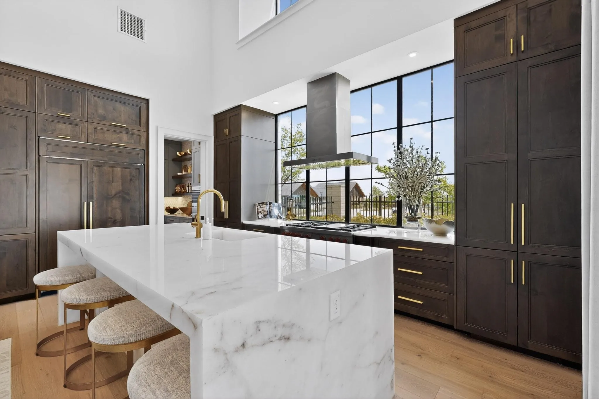 Single Family Residence For Sale in Denton County , 3983 Honeycutt Drive, Frisco, Texas 75033, 5 Bedroom, 8 Bathroom, 3 Garage spaces, 4,071 Sqft, built in 2023, Preowned, mls#21224483, Real Estate Agent in Frisco, Homes For Sale in Denton county, Homes For Sale in Frisco, Realtor in Frisco Texas, Real Estate Brokerage Independent Realty Texas, Luminita Cordes Realtor