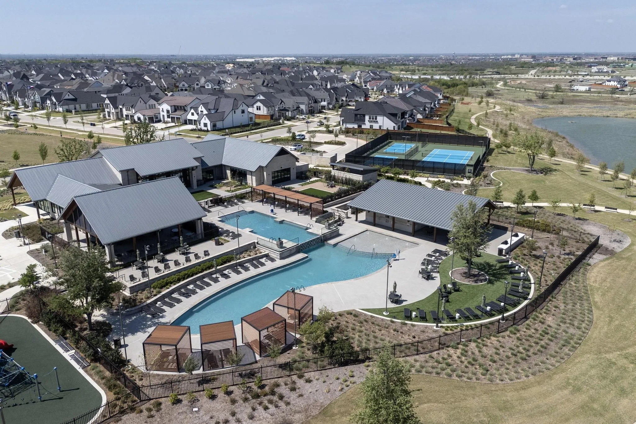 Single Family Residence For Sale in Denton County , 3983 Honeycutt Drive, Frisco, Texas 75033, 5 Bedroom, 8 Bathroom, 3 Garage spaces, 4,071 Sqft, built in 2023, Preowned, mls#21224483, Real Estate Agent in Frisco, Homes For Sale in Denton county, Homes For Sale in Frisco, Realtor in Frisco Texas, Real Estate Brokerage Independent Realty Texas, Luminita Cordes Realtor