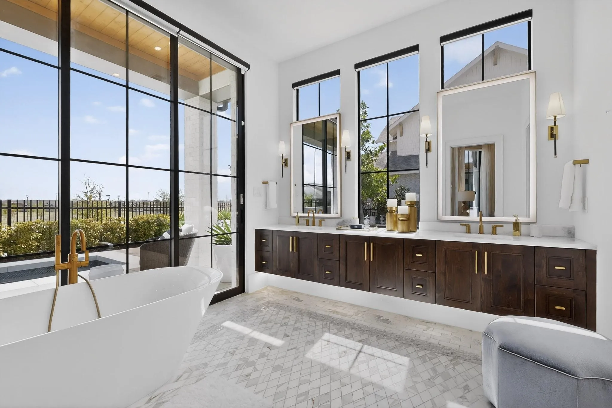 Single Family Residence For Sale in Denton County , 3983 Honeycutt Drive, Frisco, Texas 75033, 5 Bedroom, 8 Bathroom, 3 Garage spaces, 4,071 Sqft, built in 2023, Preowned, mls#21224483, Real Estate Agent in Frisco, Homes For Sale in Denton county, Homes For Sale in Frisco, Realtor in Frisco Texas, Real Estate Brokerage Independent Realty Texas, Luminita Cordes Realtor