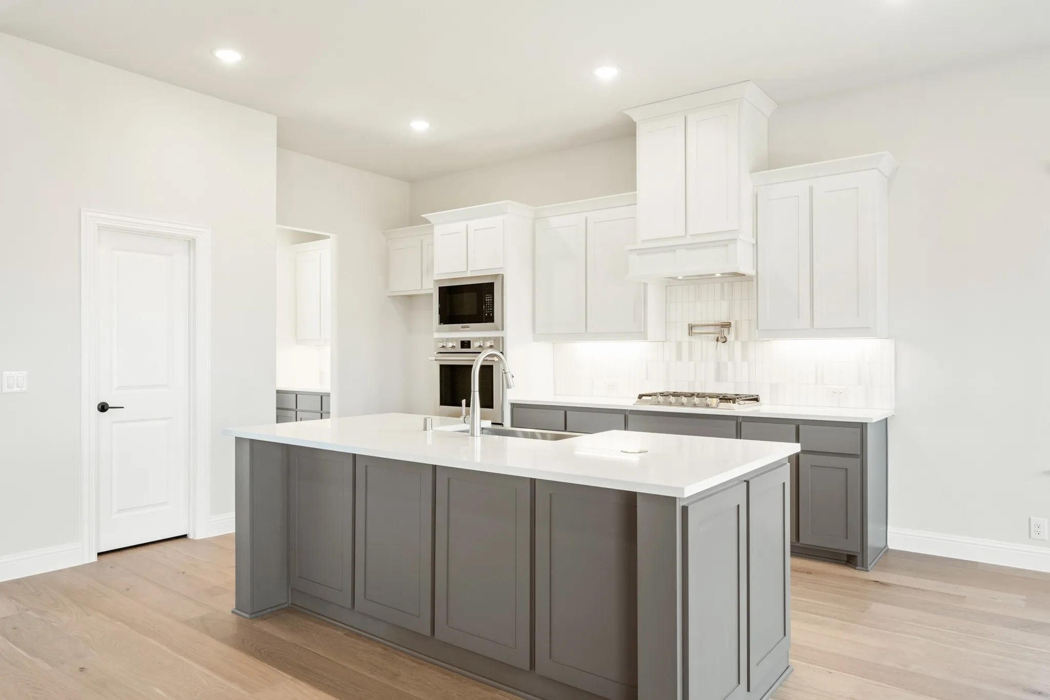 Single Family Residence For Sale in Tarrant County , 2302 Prosper Way, Mansfield, Texas 76063, 4 Bedrooms, 4 Bathrooms, 2 Garage spaces, 3,485 Sqft, built in 2024, New Construction - Complete, Price $658,803, mls#21226684, Real Estate Agent in Mansfield, Homes For Sale in Tarrant county, Homes For Sale in Mansfield, Realtor in Mansfield Texas, Real Estate Brokerage Independent Realty Texas, Luminita Cordes Realtor