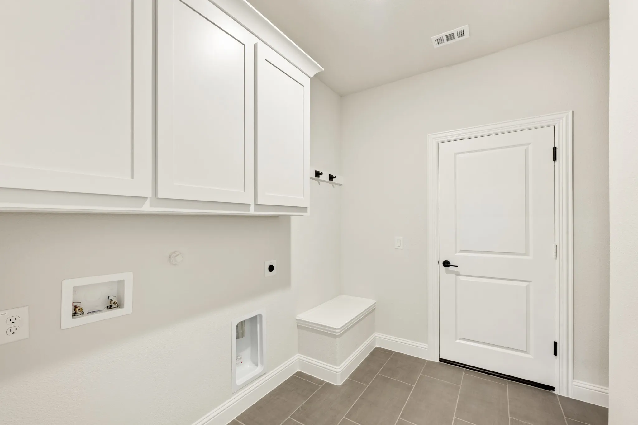 Single Family Residence For Sale in Tarrant County , 2302 Prosper Way, Mansfield, Texas 76063, 4 Bedrooms, 4 Bathrooms, 2 Garage spaces, 3,485 Sqft, built in 2024, New Construction - Complete, Price $658,803, mls#21226684, Real Estate Agent in Mansfield, Homes For Sale in Tarrant county, Homes For Sale in Mansfield, Realtor in Mansfield Texas, Real Estate Brokerage Independent Realty Texas, Luminita Cordes Realtor