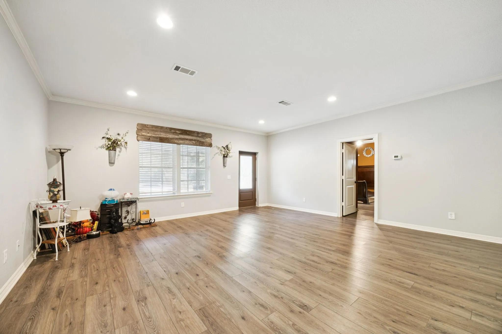 Farm For Sale in Collin County , 4360 County Road 411, Mc Kinney, Texas 75071, 4 Bedroom, 3 Bathroom, Garage spaces, 2,880 Sqft, built in 2007, Preowned, mls#21226679, Real Estate Agent in Mc Kinney, Homes For Sale in Collin county, Homes For Sale in Mc Kinney, Realtor in Mc Kinney Texas, Real Estate Brokerage Independent Realty Texas, Luminita Cordes Realtor