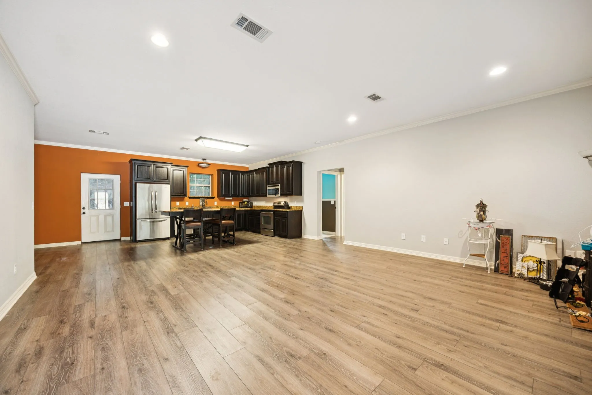 Farm For Sale in Collin County , 4360 County Road 411, Mc Kinney, Texas 75071, 4 Bedroom, 3 Bathroom, Garage spaces, 2,880 Sqft, built in 2007, Preowned, mls#21226679, Real Estate Agent in Mc Kinney, Homes For Sale in Collin county, Homes For Sale in Mc Kinney, Realtor in Mc Kinney Texas, Real Estate Brokerage Independent Realty Texas, Luminita Cordes Realtor