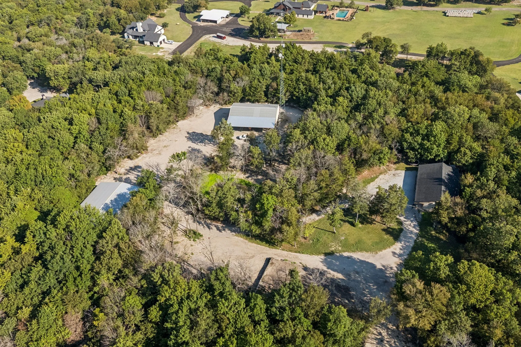 Farm For Sale in Collin County , 4360 County Road 411, Mc Kinney, Texas 75071, 4 Bedroom, 3 Bathroom, Garage spaces, 2,880 Sqft, built in 2007, Preowned, mls#21226679, Real Estate Agent in Mc Kinney, Homes For Sale in Collin county, Homes For Sale in Mc Kinney, Realtor in Mc Kinney Texas, Real Estate Brokerage Independent Realty Texas, Luminita Cordes Realtor