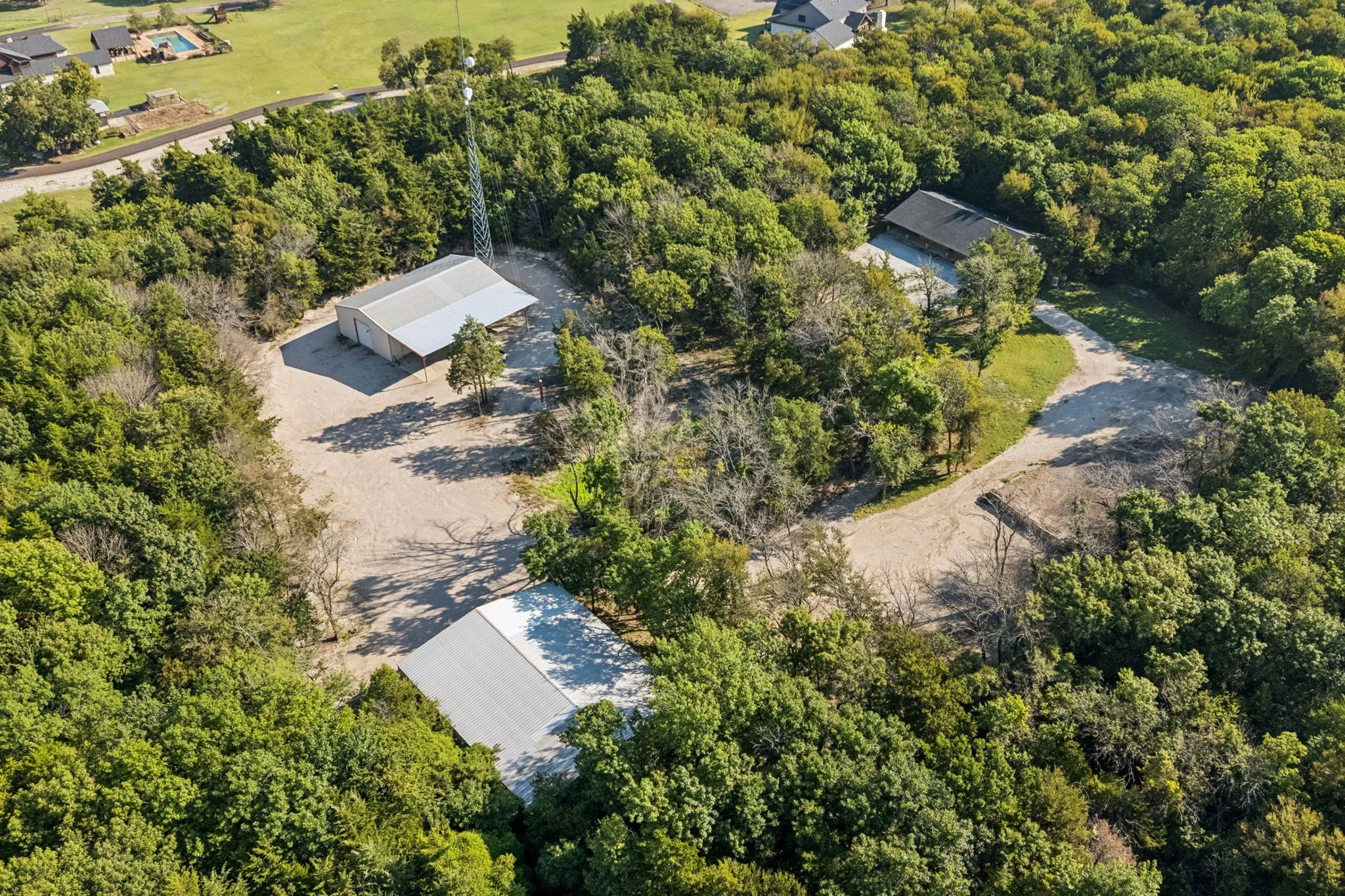 Farm For Sale in Collin County , 4360 County Road 411, Mc Kinney, Texas 75071, 4 Bedroom, 3 Bathroom, Garage spaces, 2,880 Sqft, built in 2007, Preowned, mls#21226679, Real Estate Agent in Mc Kinney, Homes For Sale in Collin county, Homes For Sale in Mc Kinney, Realtor in Mc Kinney Texas, Real Estate Brokerage Independent Realty Texas, Luminita Cordes Realtor