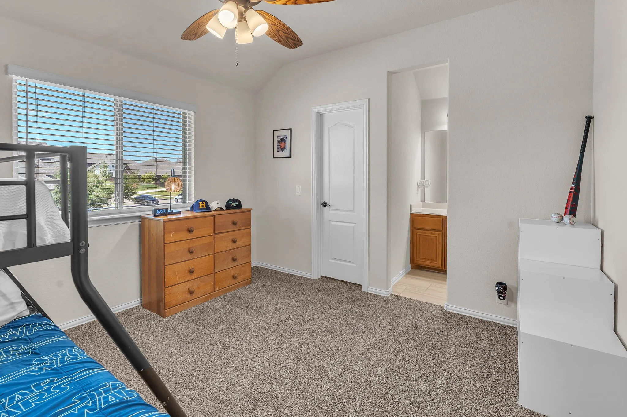 Single Family Residence For Sale in Ellis County , 4002 Grove Valley Road, Midlothian, Texas 76065, 5 Bedroom, 4 Bathroom, 2 Garage spaces, 3,484 Sqft, built in 2021, Preowned, mls#21222534, Real Estate Agent in Midlothian, Homes For Sale in Ellis county, Homes For Sale in Midlothian, Realtor in Midlothian Texas, Real Estate Brokerage Independent Realty Texas, Luminita Cordes Realtor