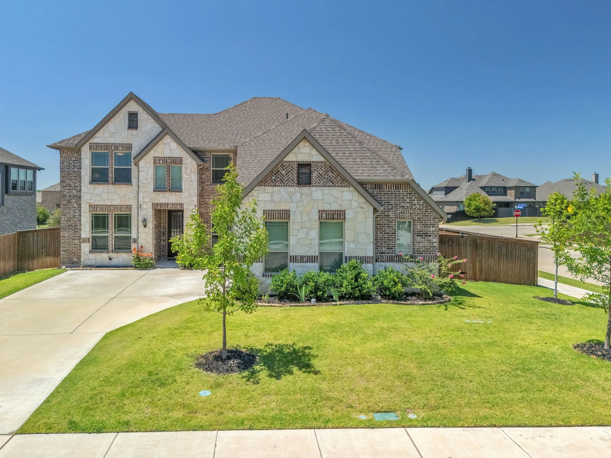 Single Family Residence For Sale in Ellis County , 4002 Grove Valley Road, Midlothian, Texas 76065, 5 Bedroom, 4 Bathroom, 2 Garage spaces, 3,484 Sqft, built in 2021, Preowned, mls#21222534, Real Estate Agent in Midlothian, Homes For Sale in Ellis county, Homes For Sale in Midlothian, Realtor in Midlothian Texas, Real Estate Brokerage Independent Realty Texas, Luminita Cordes Realtor