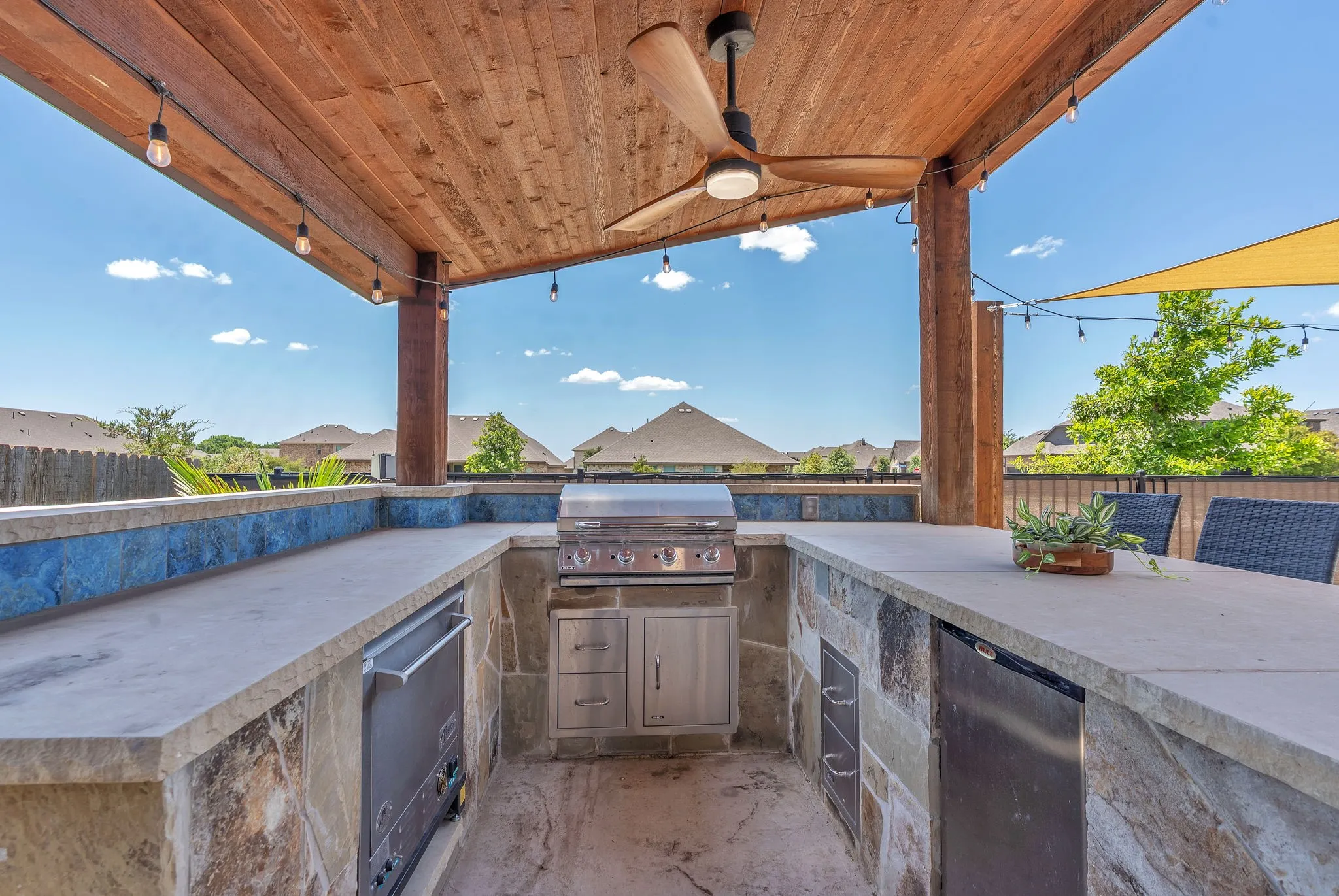 Single Family Residence For Sale in Ellis County , 4002 Grove Valley Road, Midlothian, Texas 76065, 5 Bedroom, 4 Bathroom, 2 Garage spaces, 3,484 Sqft, built in 2021, Preowned, mls#21222534, Real Estate Agent in Midlothian, Homes For Sale in Ellis county, Homes For Sale in Midlothian, Realtor in Midlothian Texas, Real Estate Brokerage Independent Realty Texas, Luminita Cordes Realtor