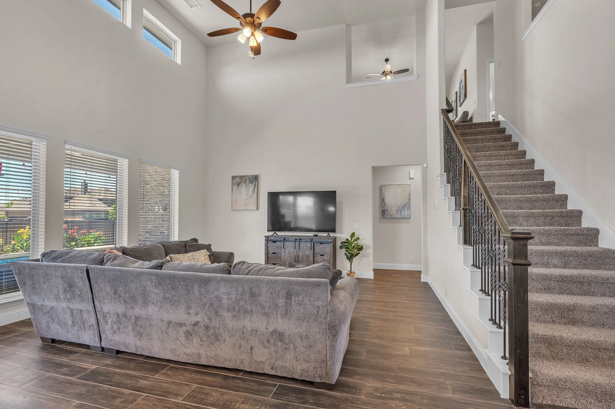 Single Family Residence For Sale in Ellis County , 4002 Grove Valley Road, Midlothian, Texas 76065, 5 Bedroom, 4 Bathroom, 2 Garage spaces, 3,484 Sqft, built in 2021, Preowned, mls#21222534, Real Estate Agent in Midlothian, Homes For Sale in Ellis county, Homes For Sale in Midlothian, Realtor in Midlothian Texas, Real Estate Brokerage Independent Realty Texas, Luminita Cordes Realtor