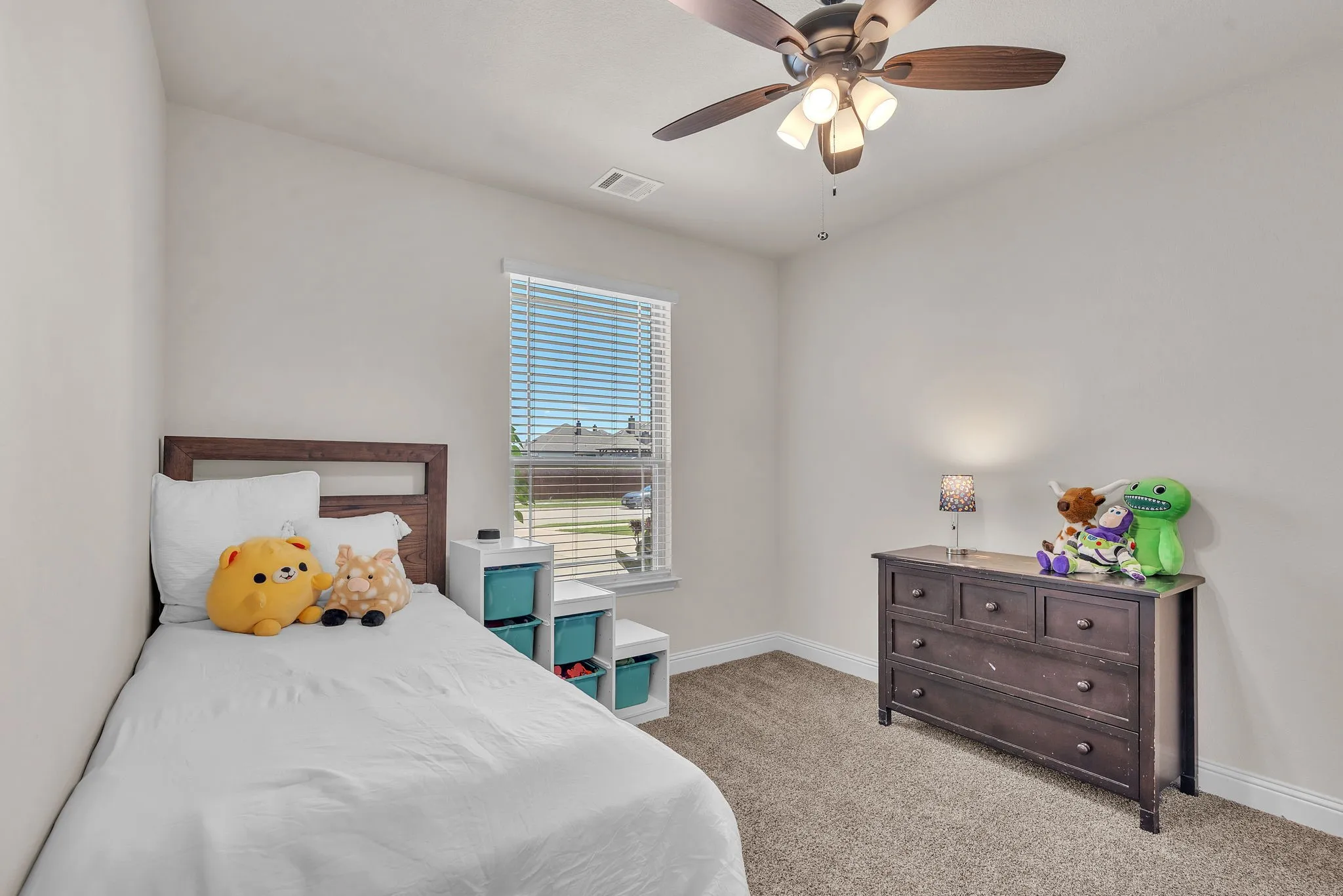 Single Family Residence For Sale in Ellis County , 4002 Grove Valley Road, Midlothian, Texas 76065, 5 Bedroom, 4 Bathroom, 2 Garage spaces, 3,484 Sqft, built in 2021, Preowned, mls#21222534, Real Estate Agent in Midlothian, Homes For Sale in Ellis county, Homes For Sale in Midlothian, Realtor in Midlothian Texas, Real Estate Brokerage Independent Realty Texas, Luminita Cordes Realtor