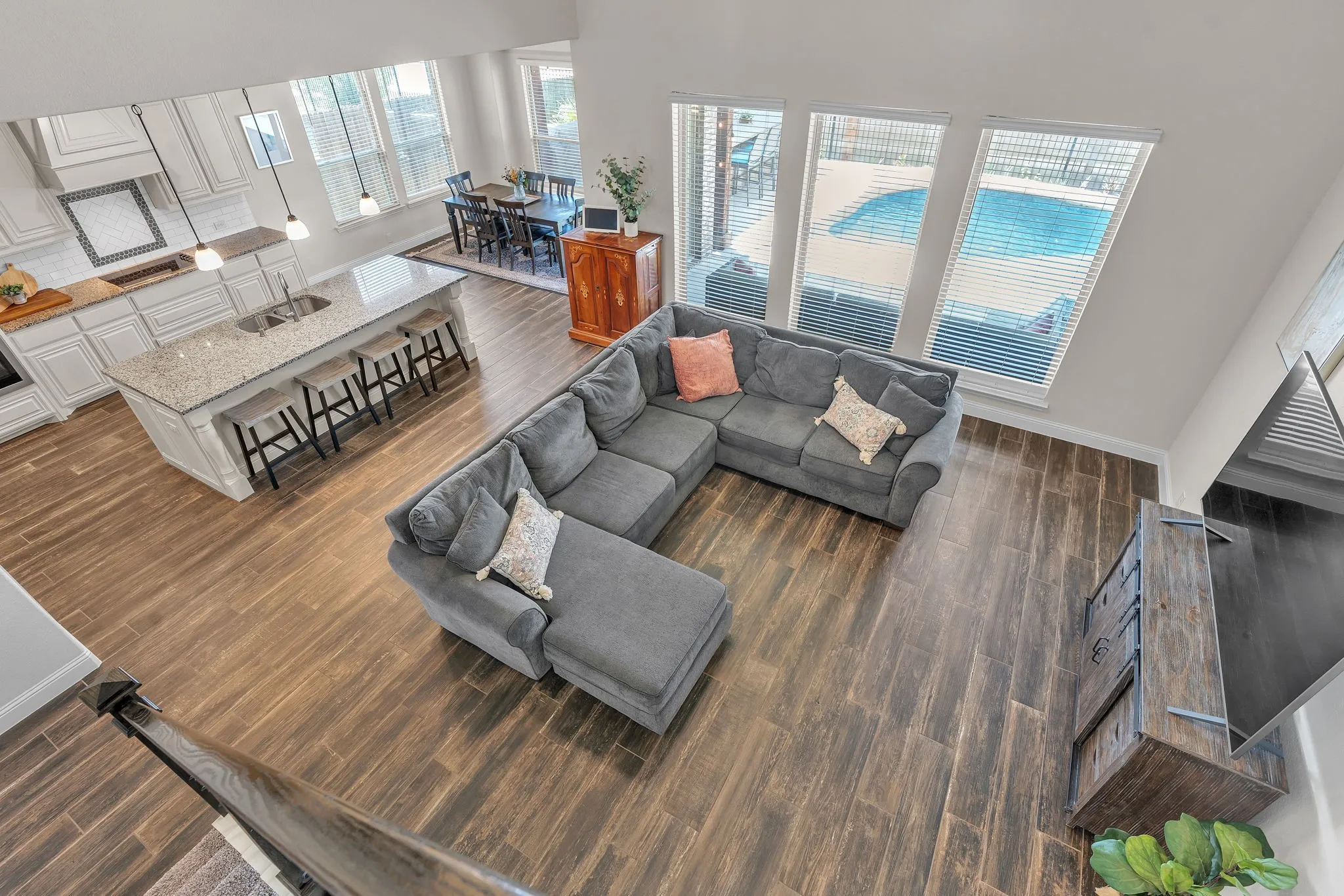 Single Family Residence For Sale in Ellis County , 4002 Grove Valley Road, Midlothian, Texas 76065, 5 Bedroom, 4 Bathroom, 2 Garage spaces, 3,484 Sqft, built in 2021, Preowned, mls#21222534, Real Estate Agent in Midlothian, Homes For Sale in Ellis county, Homes For Sale in Midlothian, Realtor in Midlothian Texas, Real Estate Brokerage Independent Realty Texas, Luminita Cordes Realtor