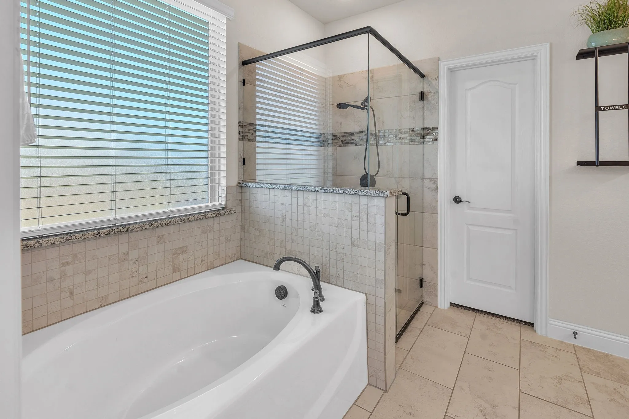 Single Family Residence For Sale in Ellis County , 4002 Grove Valley Road, Midlothian, Texas 76065, 5 Bedroom, 4 Bathroom, 2 Garage spaces, 3,484 Sqft, built in 2021, Preowned, mls#21222534, Real Estate Agent in Midlothian, Homes For Sale in Ellis county, Homes For Sale in Midlothian, Realtor in Midlothian Texas, Real Estate Brokerage Independent Realty Texas, Luminita Cordes Realtor