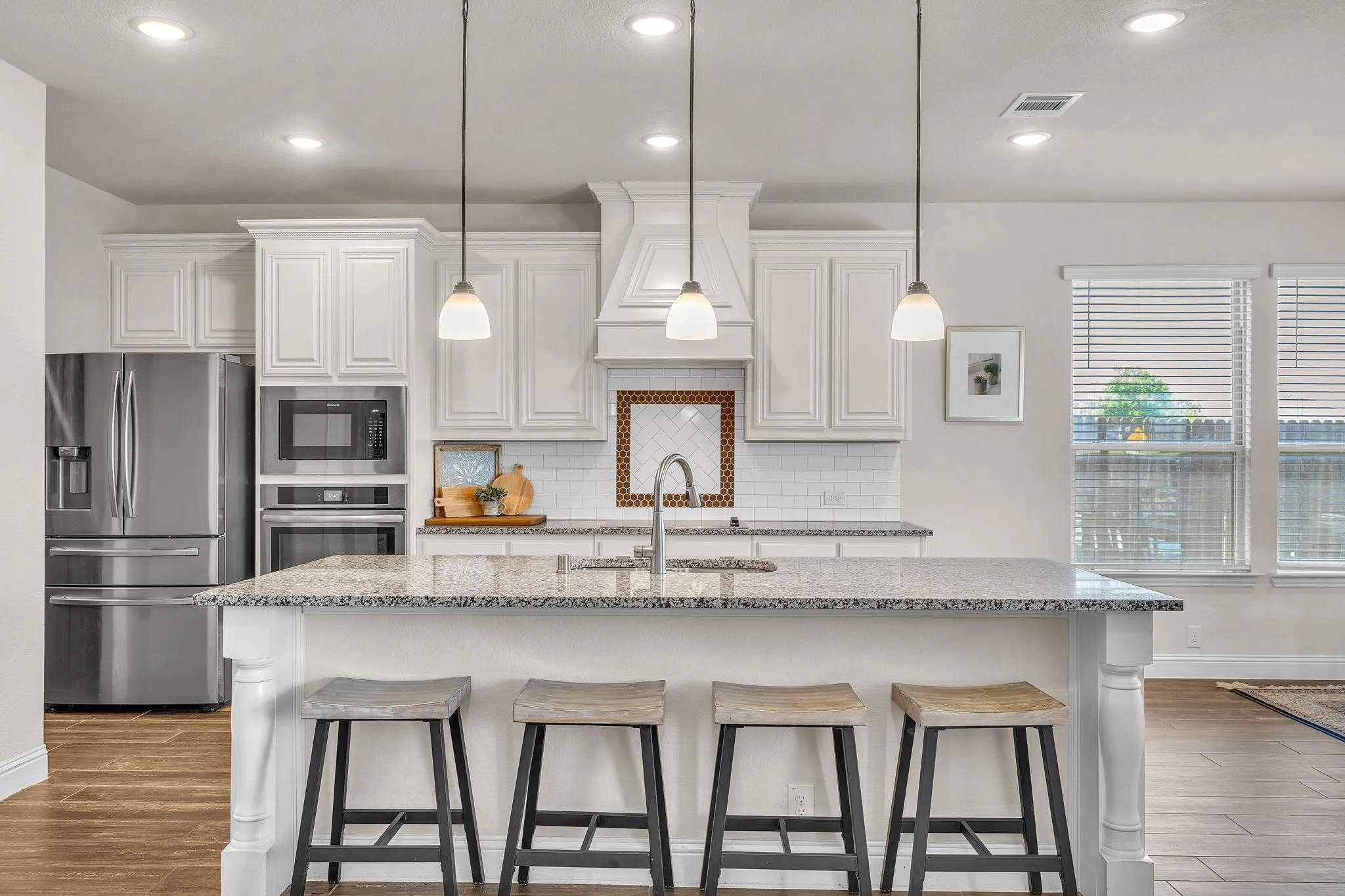 Single Family Residence For Sale in Ellis County , 4002 Grove Valley Road, Midlothian, Texas 76065, 5 Bedroom, 4 Bathroom, 2 Garage spaces, 3,484 Sqft, built in 2021, Preowned, mls#21222534, Real Estate Agent in Midlothian, Homes For Sale in Ellis county, Homes For Sale in Midlothian, Realtor in Midlothian Texas, Real Estate Brokerage Independent Realty Texas, Luminita Cordes Realtor