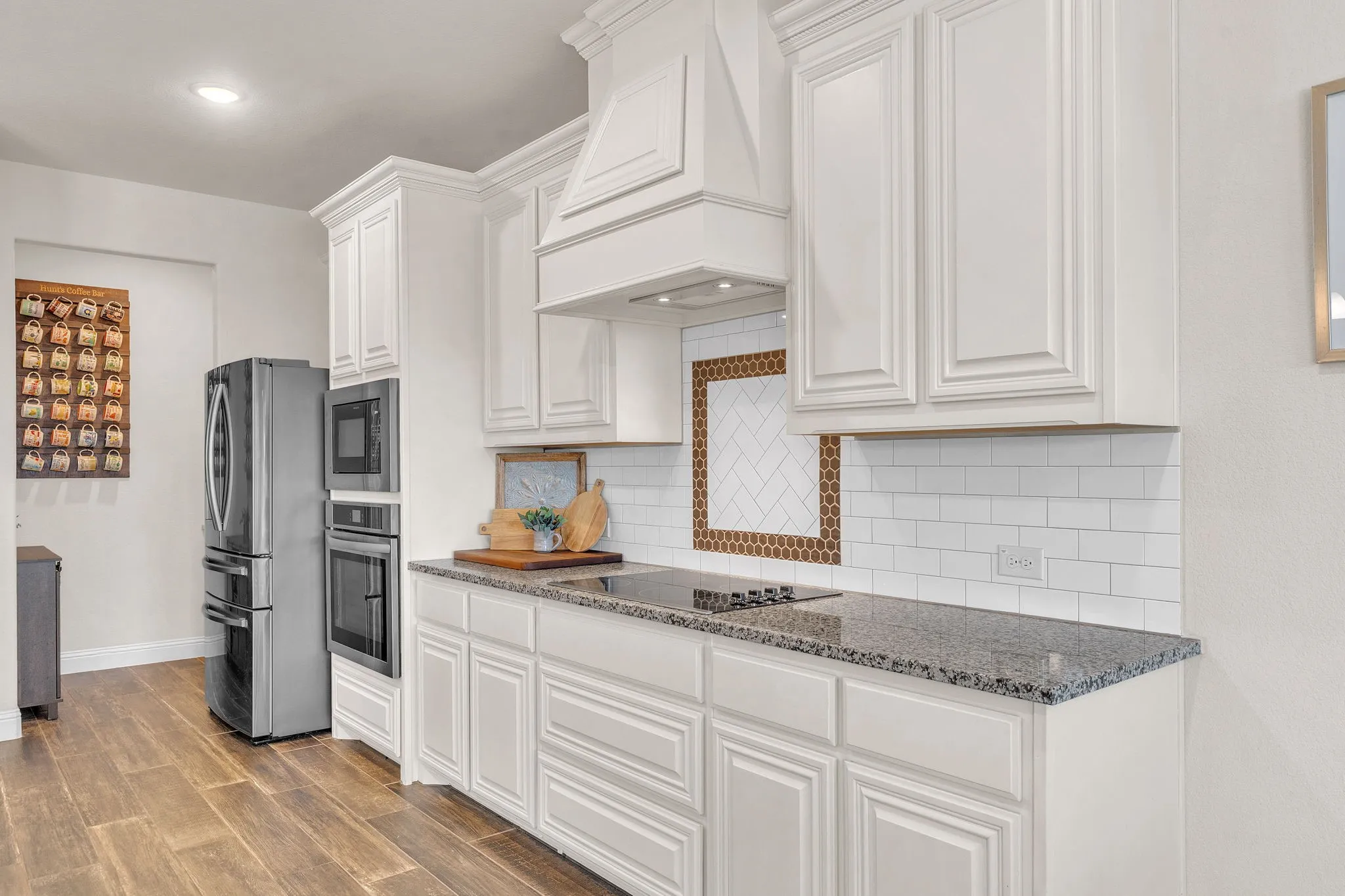 Single Family Residence For Sale in Ellis County , 4002 Grove Valley Road, Midlothian, Texas 76065, 5 Bedroom, 4 Bathroom, 2 Garage spaces, 3,484 Sqft, built in 2021, Preowned, mls#21222534, Real Estate Agent in Midlothian, Homes For Sale in Ellis county, Homes For Sale in Midlothian, Realtor in Midlothian Texas, Real Estate Brokerage Independent Realty Texas, Luminita Cordes Realtor