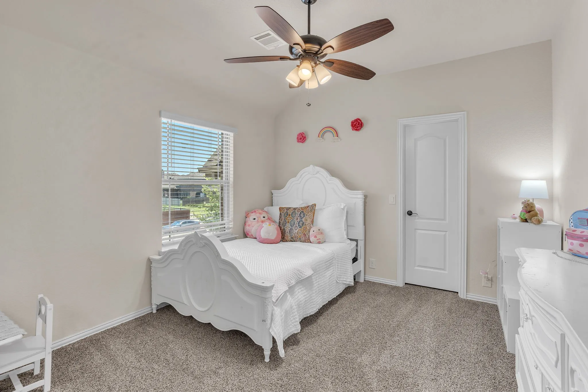 Single Family Residence For Sale in Ellis County , 4002 Grove Valley Road, Midlothian, Texas 76065, 5 Bedroom, 4 Bathroom, 2 Garage spaces, 3,484 Sqft, built in 2021, Preowned, mls#21222534, Real Estate Agent in Midlothian, Homes For Sale in Ellis county, Homes For Sale in Midlothian, Realtor in Midlothian Texas, Real Estate Brokerage Independent Realty Texas, Luminita Cordes Realtor