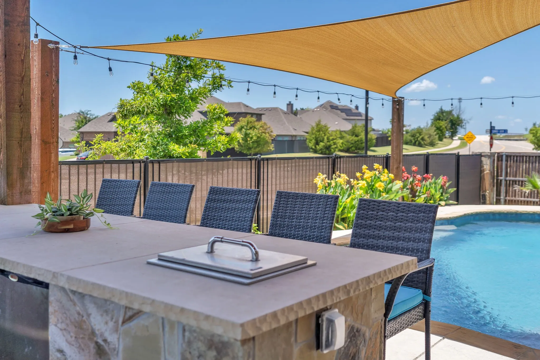 Single Family Residence For Sale in Ellis County , 4002 Grove Valley Road, Midlothian, Texas 76065, 5 Bedroom, 4 Bathroom, 2 Garage spaces, 3,484 Sqft, built in 2021, Preowned, mls#21222534, Real Estate Agent in Midlothian, Homes For Sale in Ellis county, Homes For Sale in Midlothian, Realtor in Midlothian Texas, Real Estate Brokerage Independent Realty Texas, Luminita Cordes Realtor