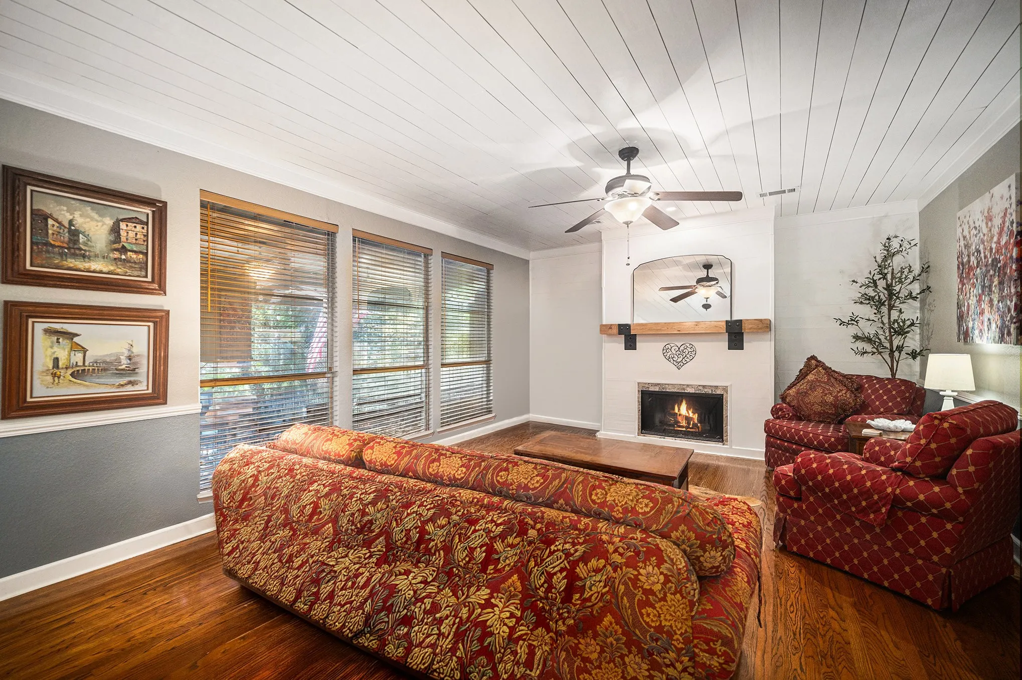 Single Family Residence For Sale in Tarrant County , 6213 Bowin Drive, Fort Worth, Texas 76132, 4 Bedroom, 3 Bathroom, 2 Garage spaces, 2,697 Sqft, built in 1998, Preowned, mls#21225816, Real Estate Agent in Fort Worth, Homes For Sale in Tarrant county, Homes For Sale in Fort Worth, Realtor in Fort Worth Texas, Real Estate Brokerage Independent Realty Texas, Luminita Cordes Realtor