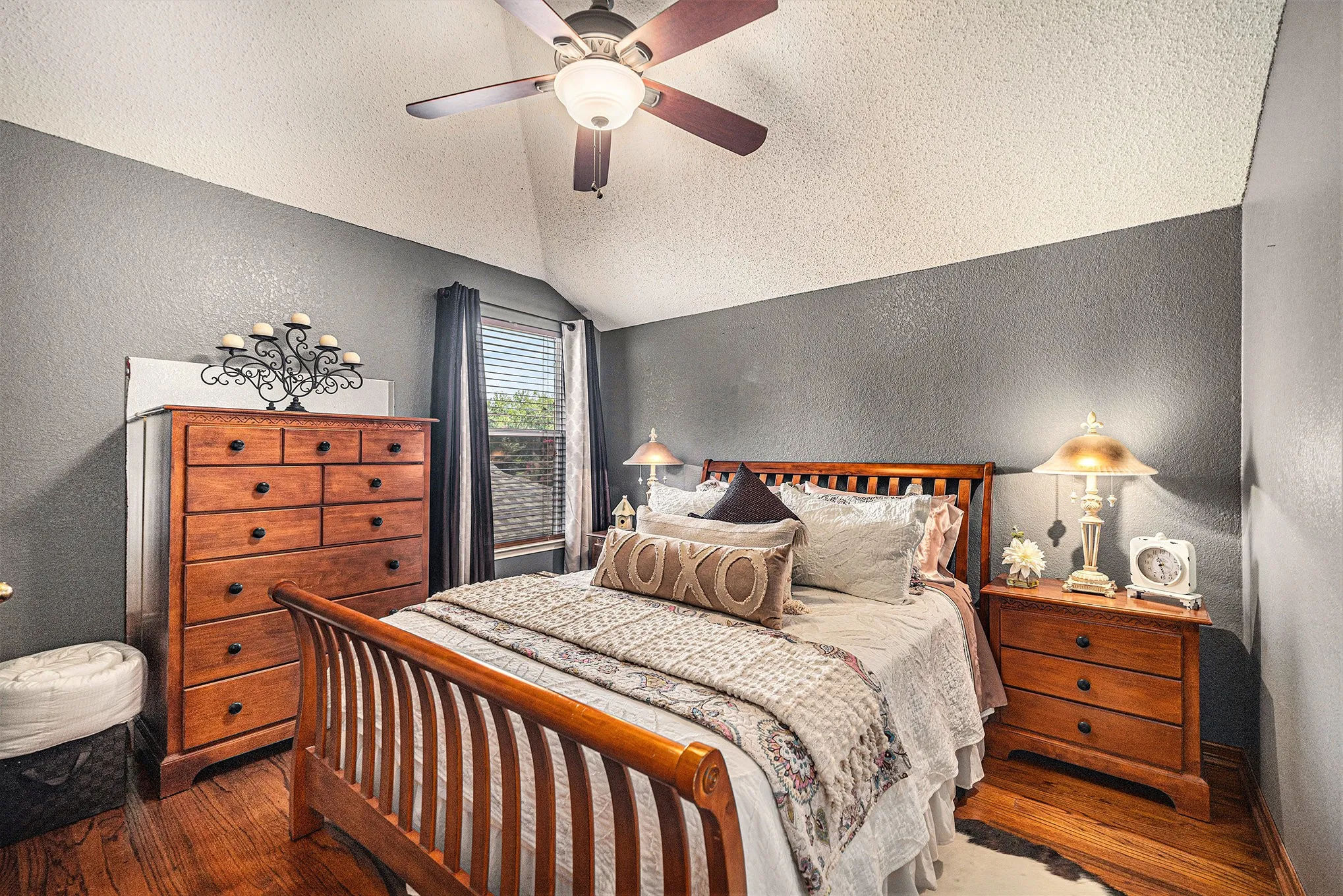 Single Family Residence For Sale in Tarrant County , 6213 Bowin Drive, Fort Worth, Texas 76132, 4 Bedroom, 3 Bathroom, 2 Garage spaces, 2,697 Sqft, built in 1998, Preowned, mls#21225816, Real Estate Agent in Fort Worth, Homes For Sale in Tarrant county, Homes For Sale in Fort Worth, Realtor in Fort Worth Texas, Real Estate Brokerage Independent Realty Texas, Luminita Cordes Realtor