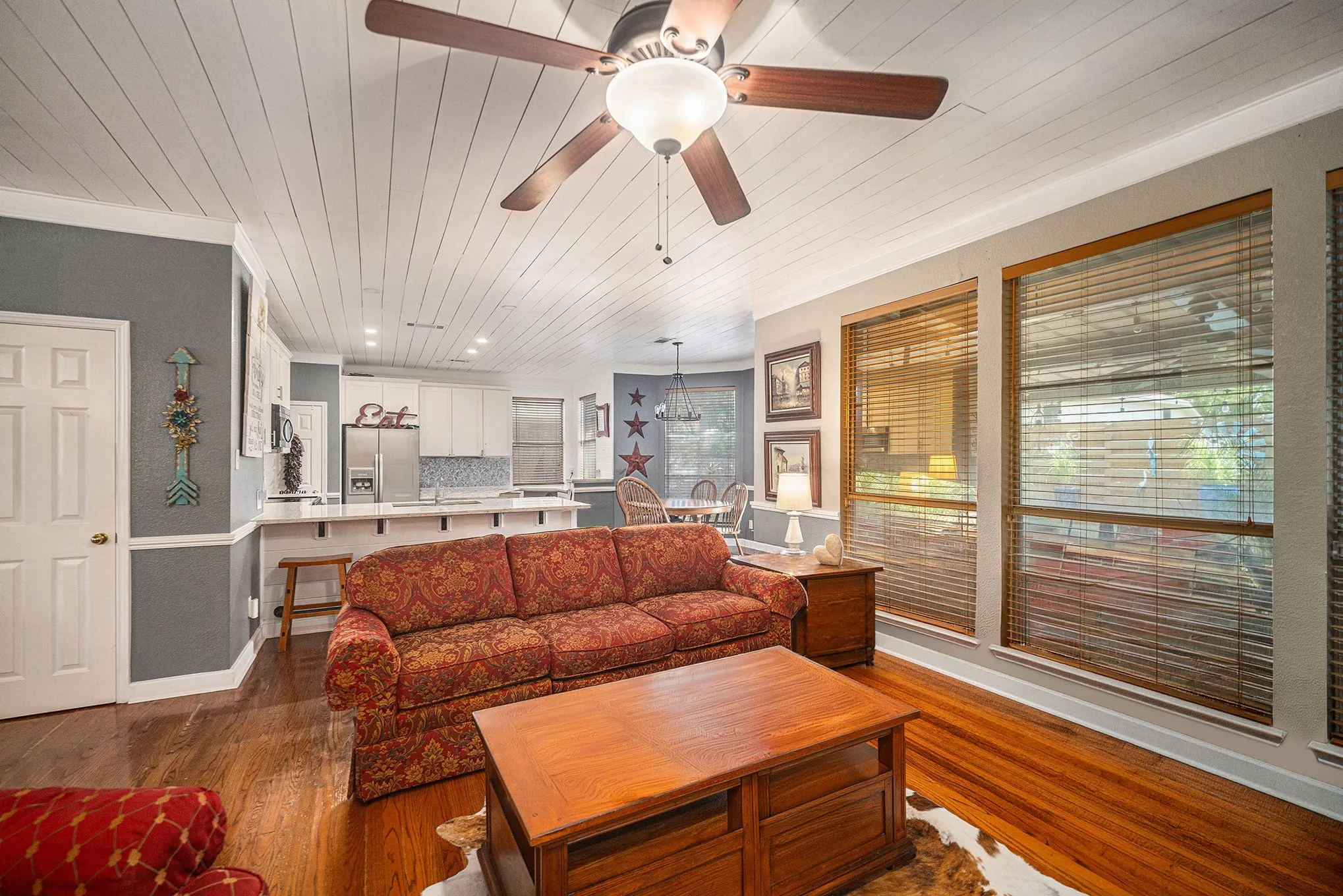 Single Family Residence For Sale in Tarrant County , 6213 Bowin Drive, Fort Worth, Texas 76132, 4 Bedroom, 3 Bathroom, 2 Garage spaces, 2,697 Sqft, built in 1998, Preowned, mls#21225816, Real Estate Agent in Fort Worth, Homes For Sale in Tarrant county, Homes For Sale in Fort Worth, Realtor in Fort Worth Texas, Real Estate Brokerage Independent Realty Texas, Luminita Cordes Realtor