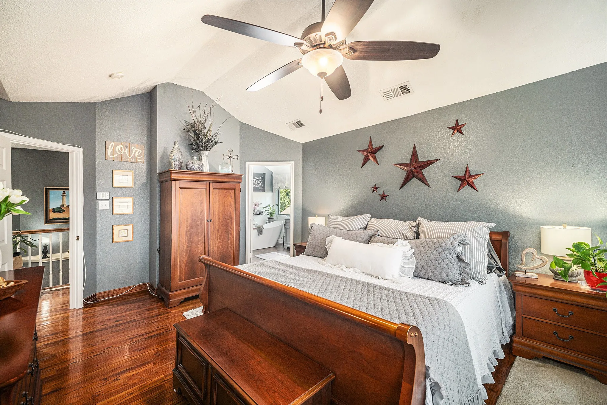 Single Family Residence For Sale in Tarrant County , 6213 Bowin Drive, Fort Worth, Texas 76132, 4 Bedroom, 3 Bathroom, 2 Garage spaces, 2,697 Sqft, built in 1998, Preowned, mls#21225816, Real Estate Agent in Fort Worth, Homes For Sale in Tarrant county, Homes For Sale in Fort Worth, Realtor in Fort Worth Texas, Real Estate Brokerage Independent Realty Texas, Luminita Cordes Realtor