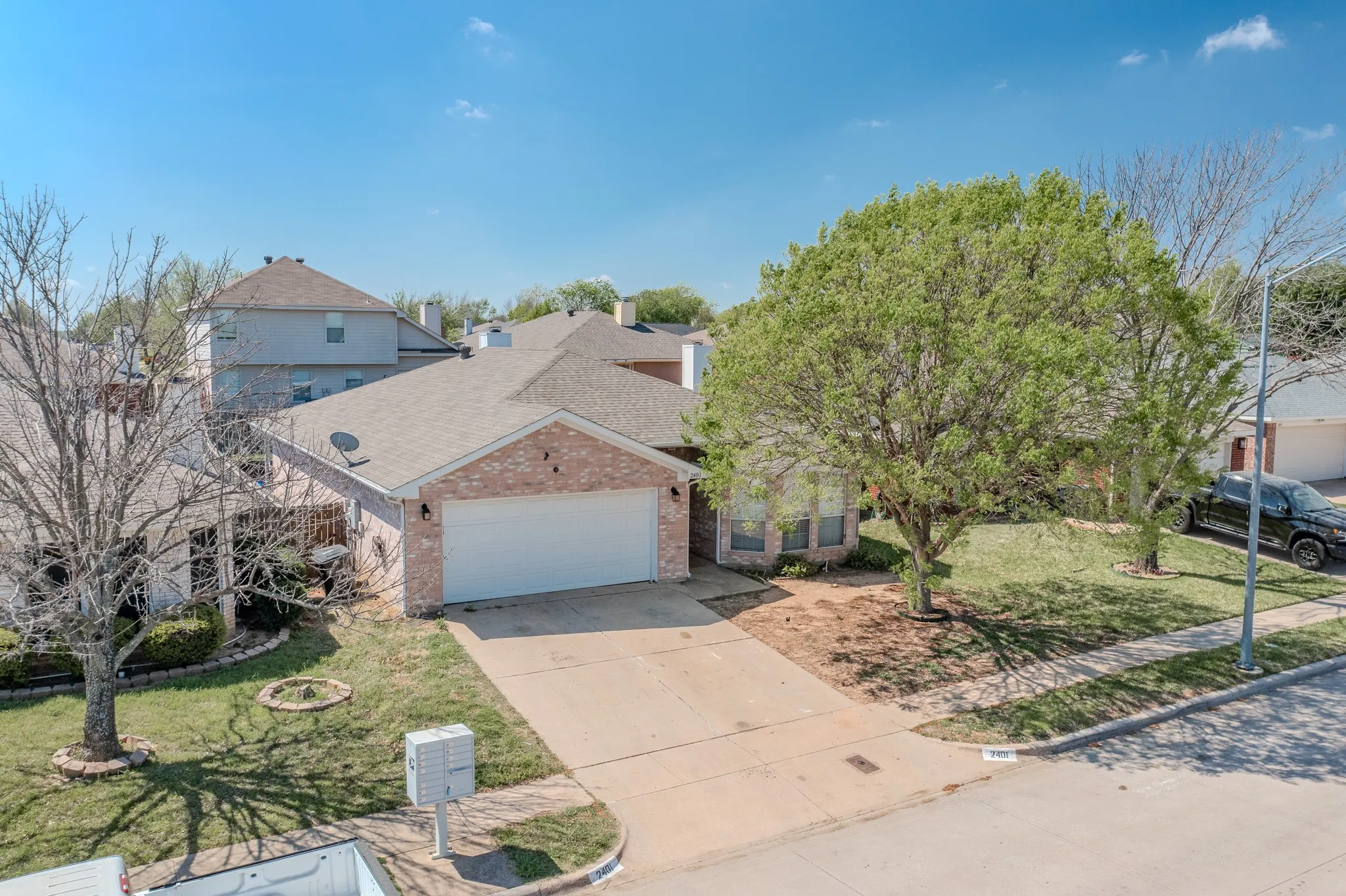 Single Family Residence For Sale in Tarrant County , 2401 Kelton Street, Fort Worth, Texas 76133, 4 Bedroom, 2 Bathroom, 2 Garage spaces, 1,816 Sqft, built in 2000, mls#21224024, Real Estate Agent in Fort Worth, Homes For Sale in Tarrant county, Homes For Sale in Fort Worth, Realtor in Fort Worth Texas, Real Estate Brokerage Independent Realty Texas, Luminita Cordes Realtor