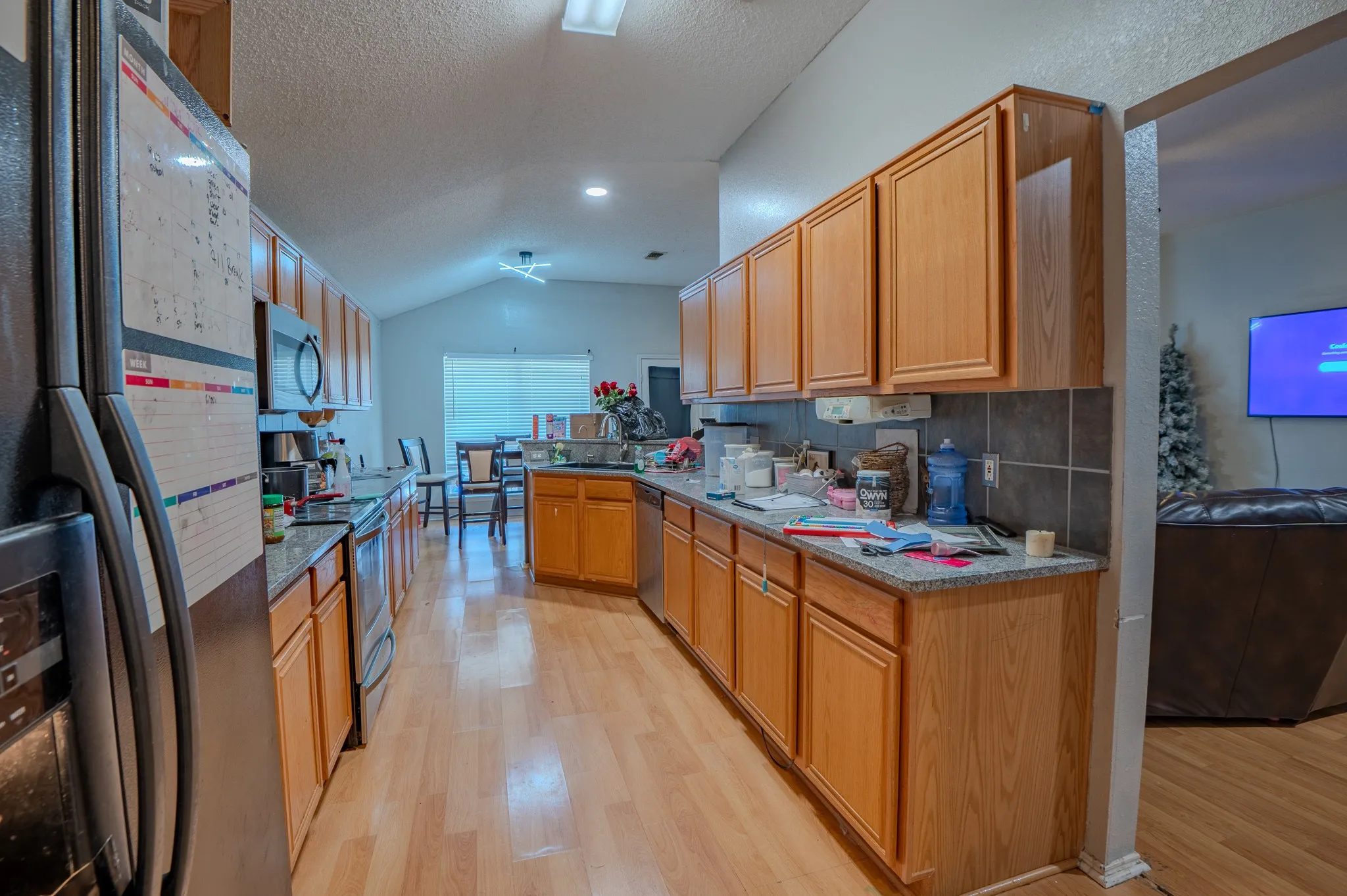 Single Family Residence For Sale in Tarrant County , 2401 Kelton Street, Fort Worth, Texas 76133, 4 Bedroom, 2 Bathroom, 2 Garage spaces, 1,816 Sqft, built in 2000, mls#21224024, Real Estate Agent in Fort Worth, Homes For Sale in Tarrant county, Homes For Sale in Fort Worth, Realtor in Fort Worth Texas, Real Estate Brokerage Independent Realty Texas, Luminita Cordes Realtor