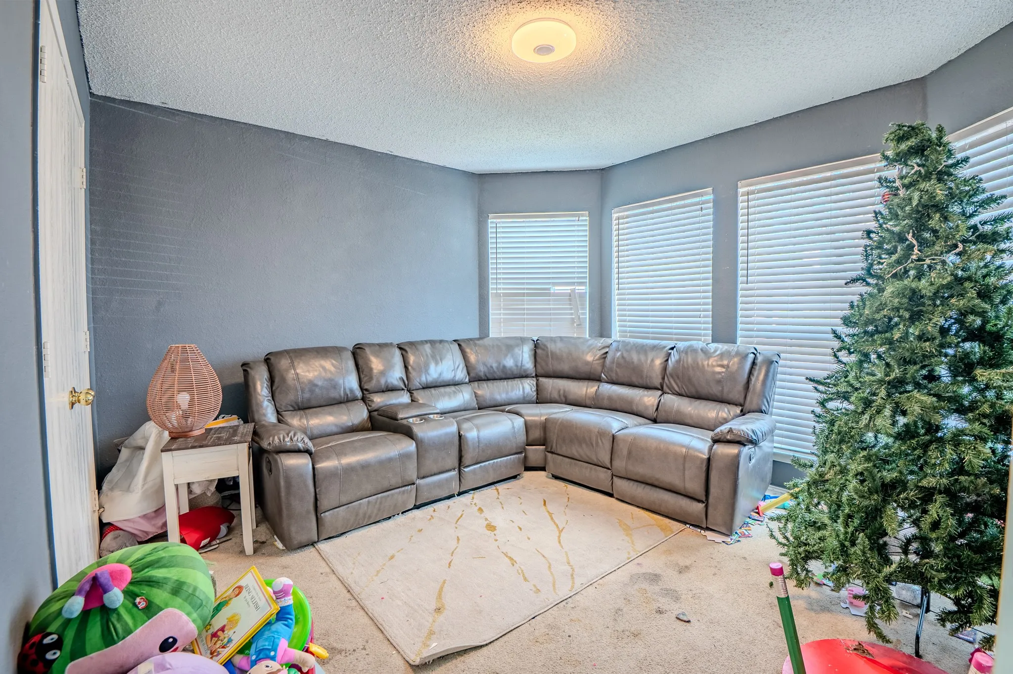 Single Family Residence For Sale in Tarrant County , 2401 Kelton Street, Fort Worth, Texas 76133, 4 Bedroom, 2 Bathroom, 2 Garage spaces, 1,816 Sqft, built in 2000, mls#21224024, Real Estate Agent in Fort Worth, Homes For Sale in Tarrant county, Homes For Sale in Fort Worth, Realtor in Fort Worth Texas, Real Estate Brokerage Independent Realty Texas, Luminita Cordes Realtor
