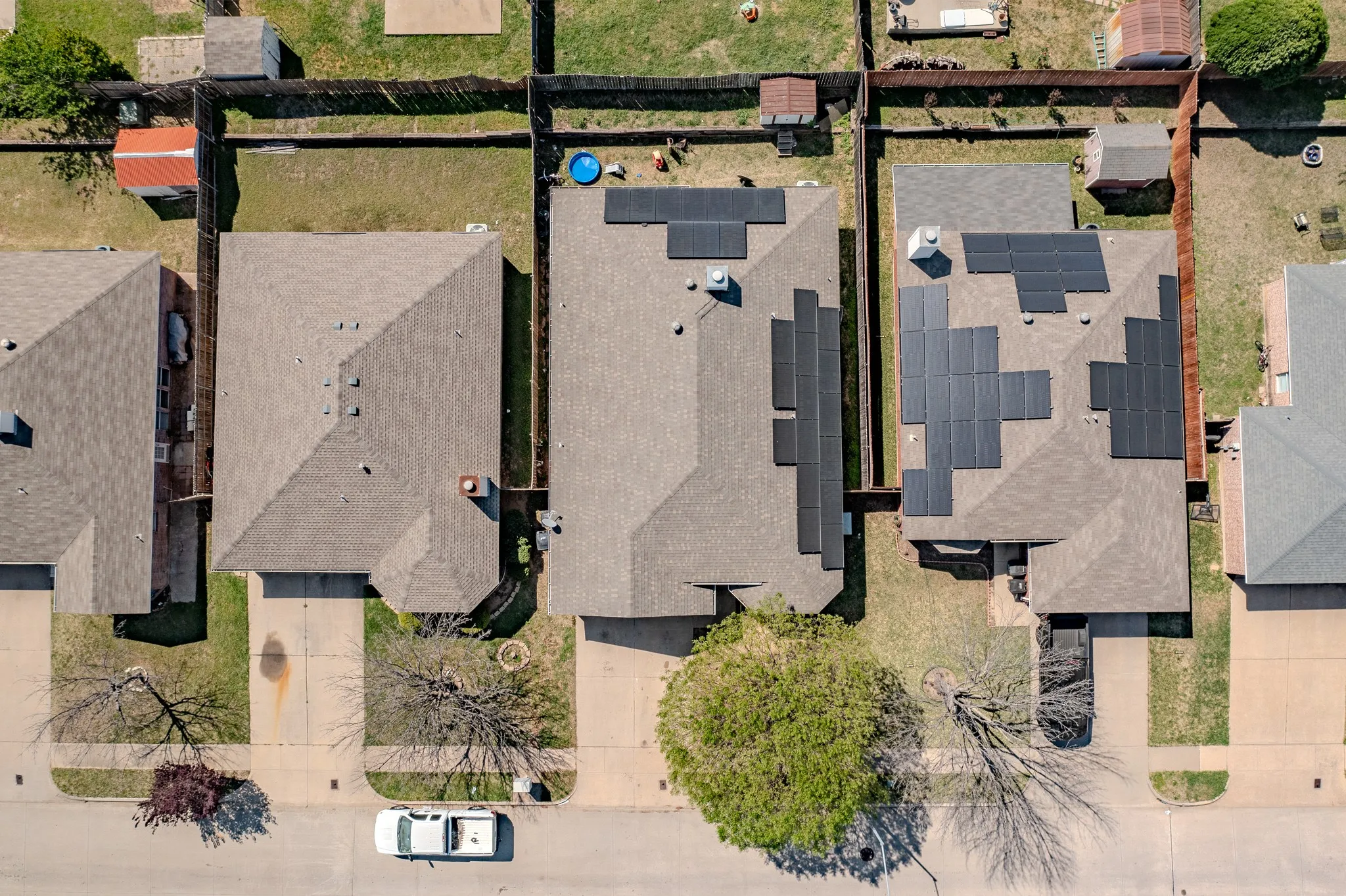 Single Family Residence For Sale in Tarrant County , 2401 Kelton Street, Fort Worth, Texas 76133, 4 Bedroom, 2 Bathroom, 2 Garage spaces, 1,816 Sqft, built in 2000, mls#21224024, Real Estate Agent in Fort Worth, Homes For Sale in Tarrant county, Homes For Sale in Fort Worth, Realtor in Fort Worth Texas, Real Estate Brokerage Independent Realty Texas, Luminita Cordes Realtor