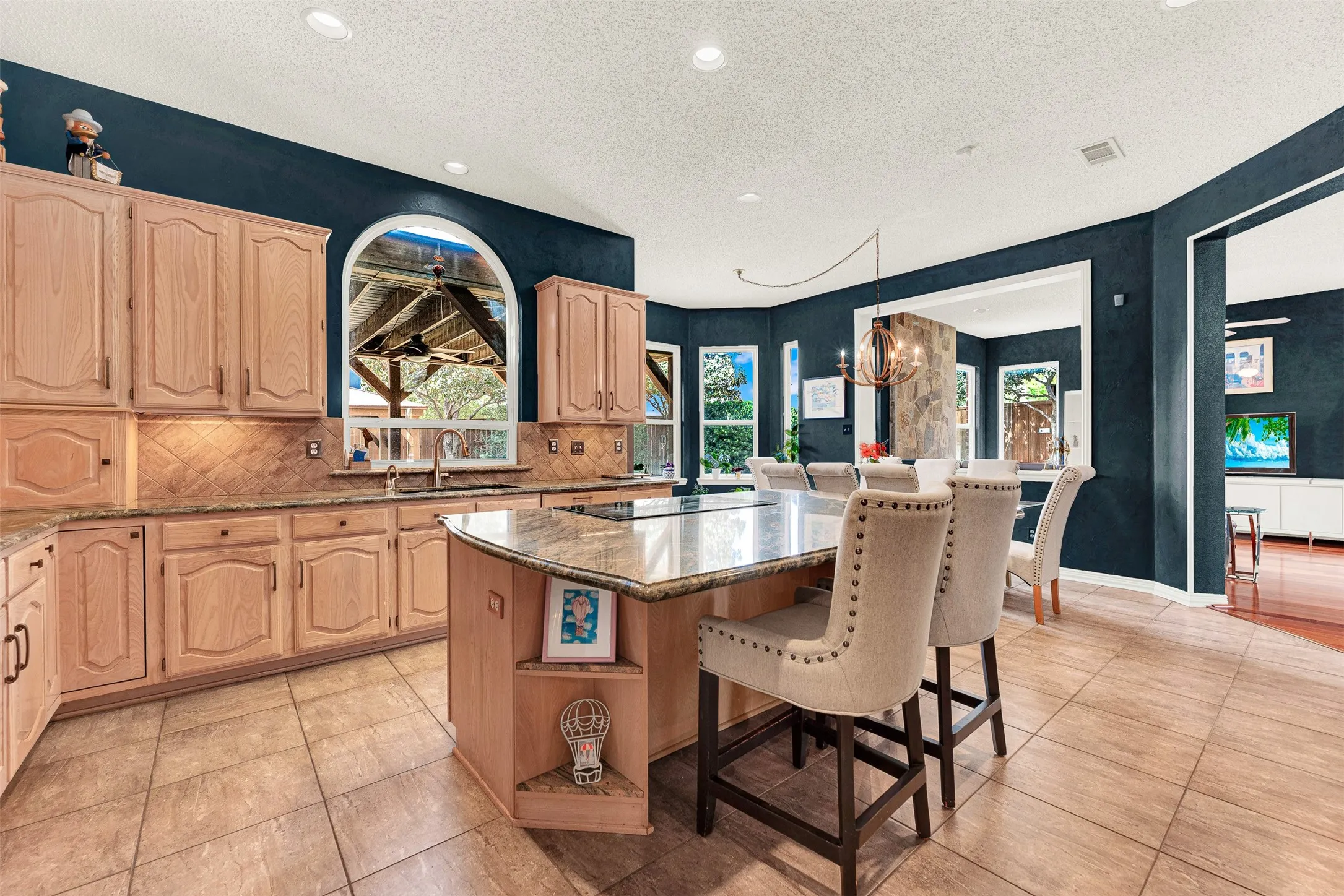 Single Family Residence For Sale in Collin County , 4513 Quincy Lane, Plano, Texas 75024, 5 Bedroom, 4 Bathroom, 3 Garage spaces, 4,068 Sqft, built in 1993, Price $875,000, mls#21226352, Real Estate Agent in Plano, Homes For Sale in Collin county, Homes For Sale in Plano, Realtor in Plano Texas, Real Estate Brokerage Independent Realty Texas, Luminita Cordes Realtor