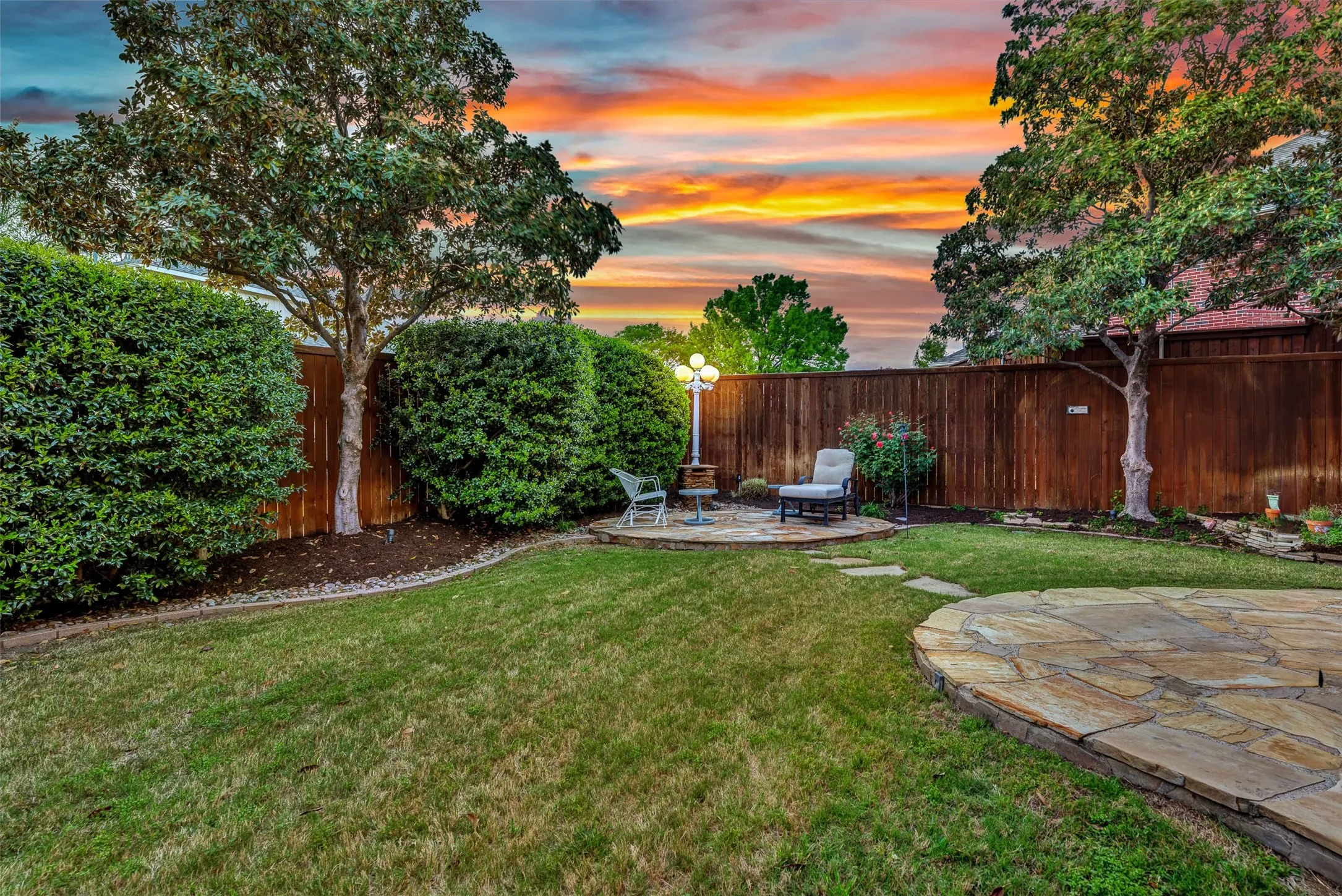 Single Family Residence For Sale in Collin County , 4513 Quincy Lane, Plano, Texas 75024, 5 Bedroom, 4 Bathroom, 3 Garage spaces, 4,068 Sqft, built in 1993, Price $875,000, mls#21226352, Real Estate Agent in Plano, Homes For Sale in Collin county, Homes For Sale in Plano, Realtor in Plano Texas, Real Estate Brokerage Independent Realty Texas, Luminita Cordes Realtor
