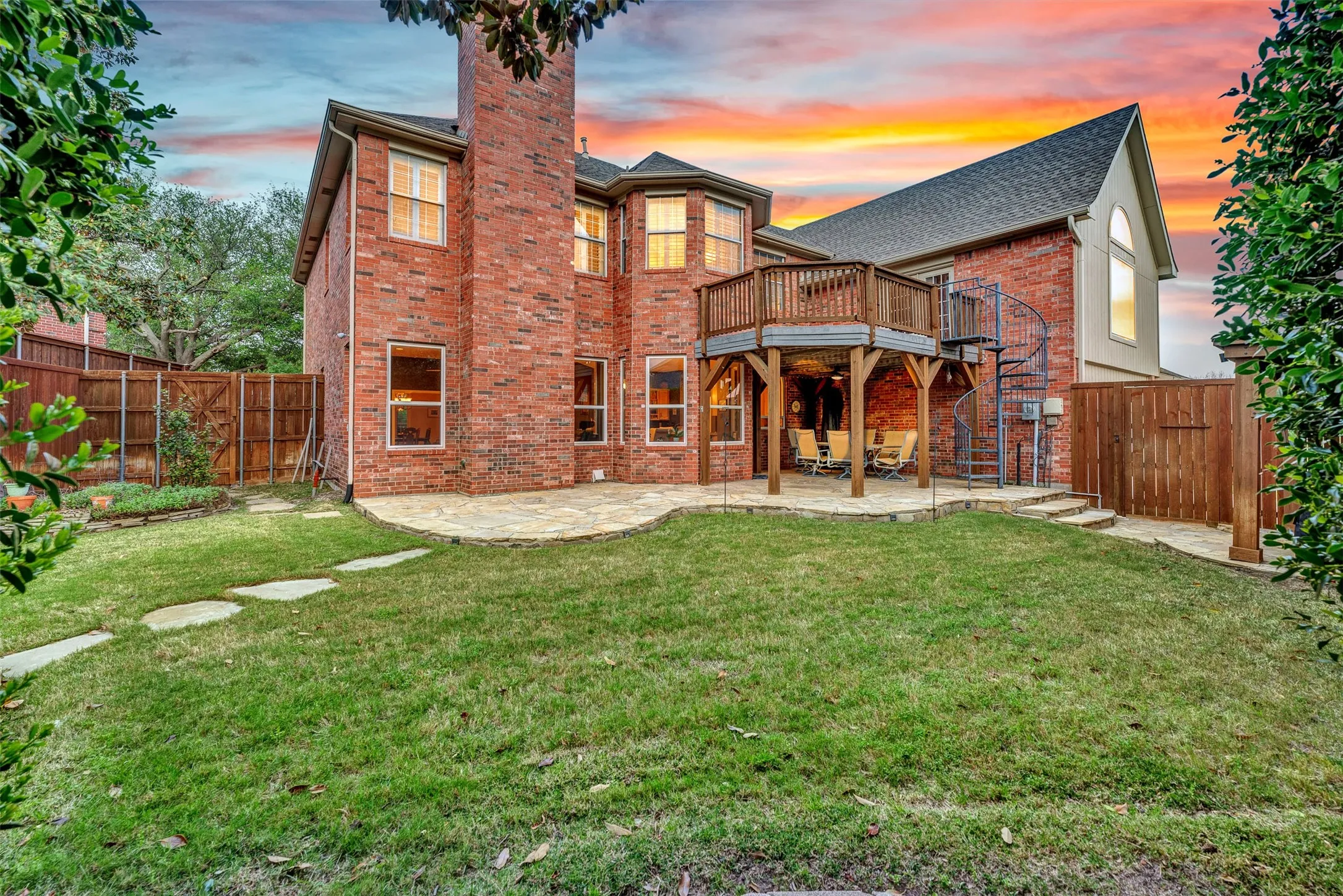 Single Family Residence For Sale in Collin County , 4513 Quincy Lane, Plano, Texas 75024, 5 Bedroom, 4 Bathroom, 3 Garage spaces, 4,068 Sqft, built in 1993, Price $875,000, mls#21226352, Real Estate Agent in Plano, Homes For Sale in Collin county, Homes For Sale in Plano, Realtor in Plano Texas, Real Estate Brokerage Independent Realty Texas, Luminita Cordes Realtor