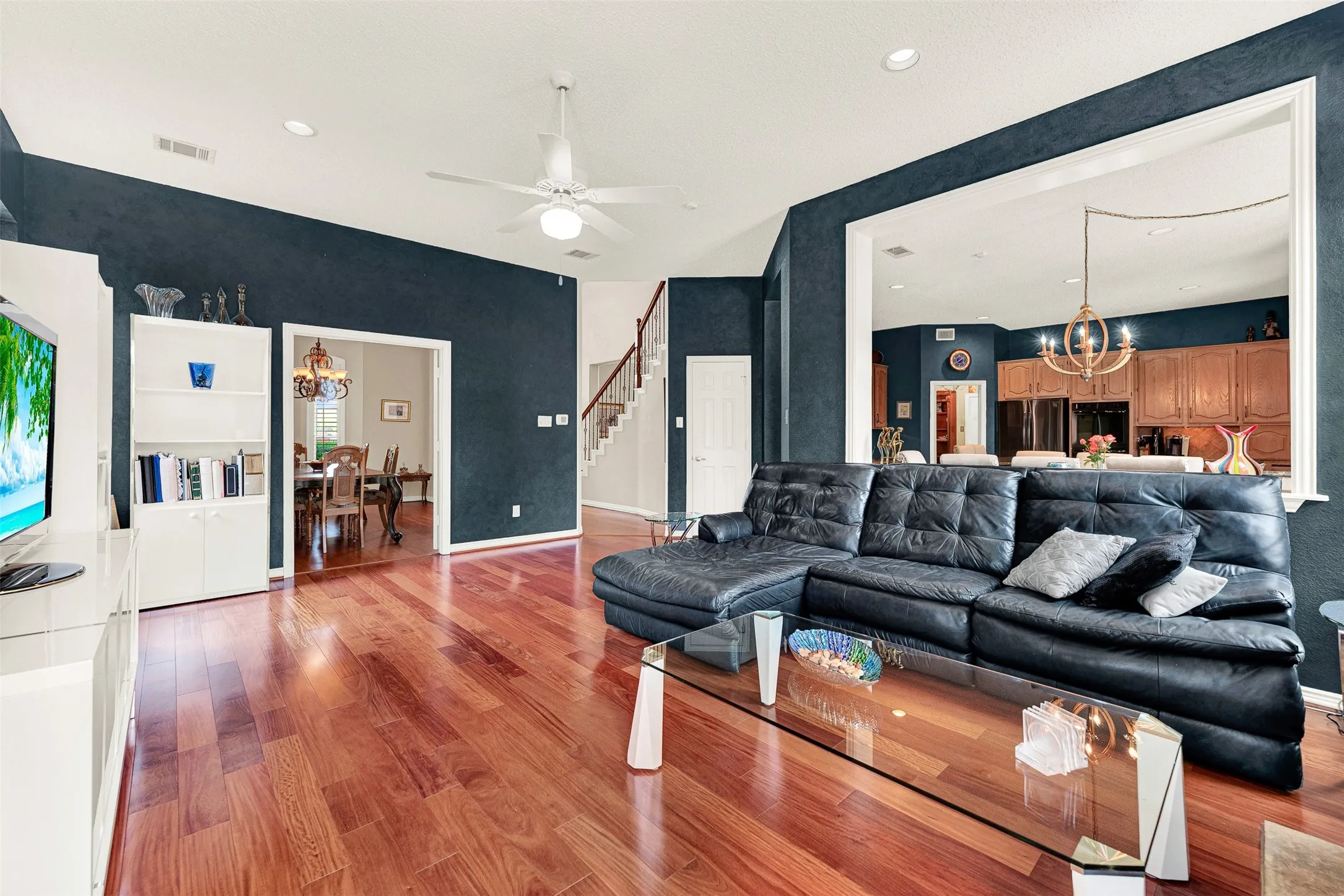 Single Family Residence For Sale in Collin County , 4513 Quincy Lane, Plano, Texas 75024, 5 Bedroom, 4 Bathroom, 3 Garage spaces, 4,068 Sqft, built in 1993, Price $875,000, mls#21226352, Real Estate Agent in Plano, Homes For Sale in Collin county, Homes For Sale in Plano, Realtor in Plano Texas, Real Estate Brokerage Independent Realty Texas, Luminita Cordes Realtor