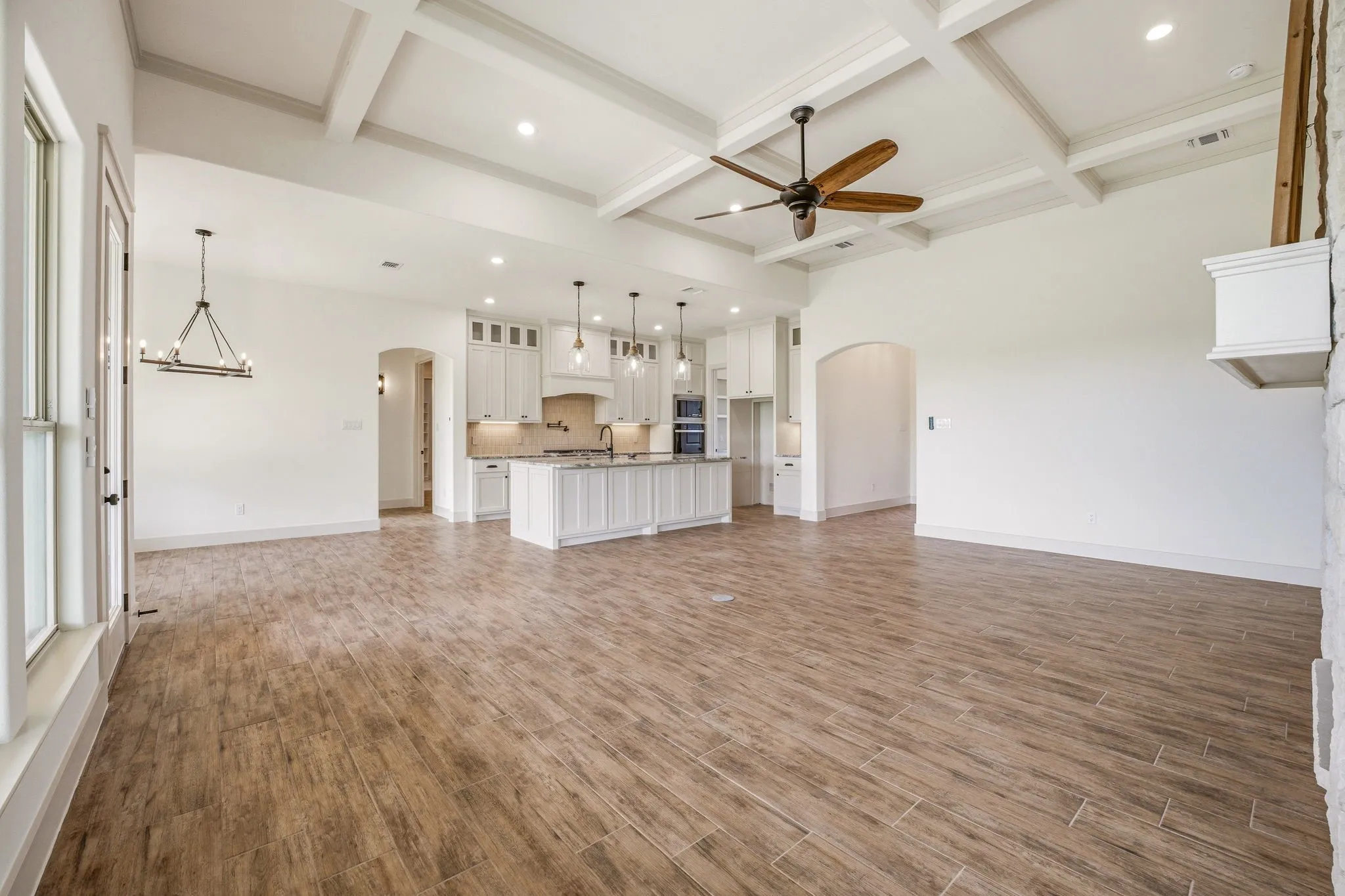 Single Family Residence For Sale in Somervell County , 103 Eagle Court, Glen Rose, Texas 76077, 4 Bedroom, 3 Bathroom, 3 Garage spaces, 2,550 Sqft, built in 2026, New Construction - Complete, mls#21226743, Real Estate Agent in Glen Rose, Homes For Sale in Somervell county, Homes For Sale in Glen Rose, Realtor in Glen Rose Texas, Real Estate Brokerage Independent Realty Texas, Luminita Cordes Realtor