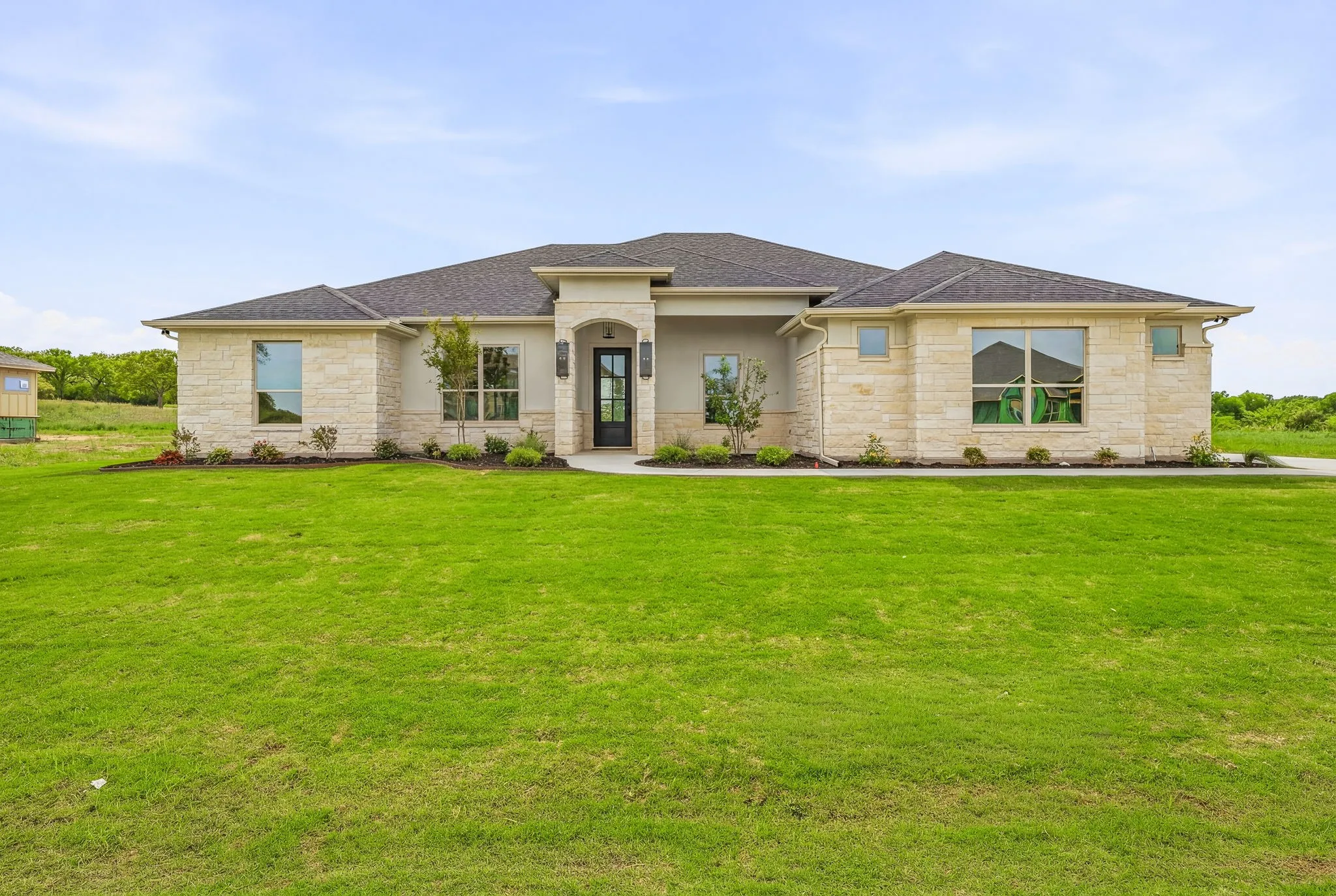 Single Family Residence For Sale in Somervell County , 103 Eagle Court, Glen Rose, Texas 76077, 4 Bedroom, 3 Bathroom, 3 Garage spaces, 2,550 Sqft, built in 2026, New Construction - Complete, mls#21226743, Real Estate Agent in Glen Rose, Homes For Sale in Somervell county, Homes For Sale in Glen Rose, Realtor in Glen Rose Texas, Real Estate Brokerage Independent Realty Texas, Luminita Cordes Realtor