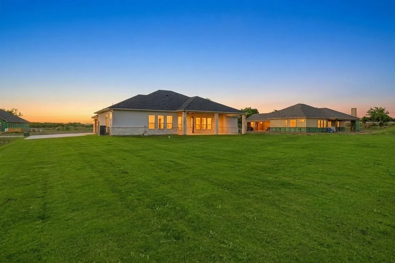 Single Family Residence For Sale in Somervell County , 103 Eagle Court, Glen Rose, Texas 76077, 4 Bedroom, 3 Bathroom, 3 Garage spaces, 2,550 Sqft, built in 2026, New Construction - Complete, mls#21226743, Real Estate Agent in Glen Rose, Homes For Sale in Somervell county, Homes For Sale in Glen Rose, Realtor in Glen Rose Texas, Real Estate Brokerage Independent Realty Texas, Luminita Cordes Realtor