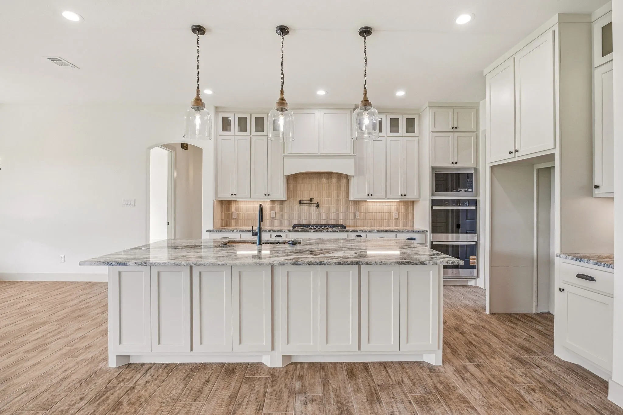 Single Family Residence For Sale in Somervell County , 103 Eagle Court, Glen Rose, Texas 76077, 4 Bedroom, 3 Bathroom, 3 Garage spaces, 2,550 Sqft, built in 2026, New Construction - Complete, mls#21226743, Real Estate Agent in Glen Rose, Homes For Sale in Somervell county, Homes For Sale in Glen Rose, Realtor in Glen Rose Texas, Real Estate Brokerage Independent Realty Texas, Luminita Cordes Realtor